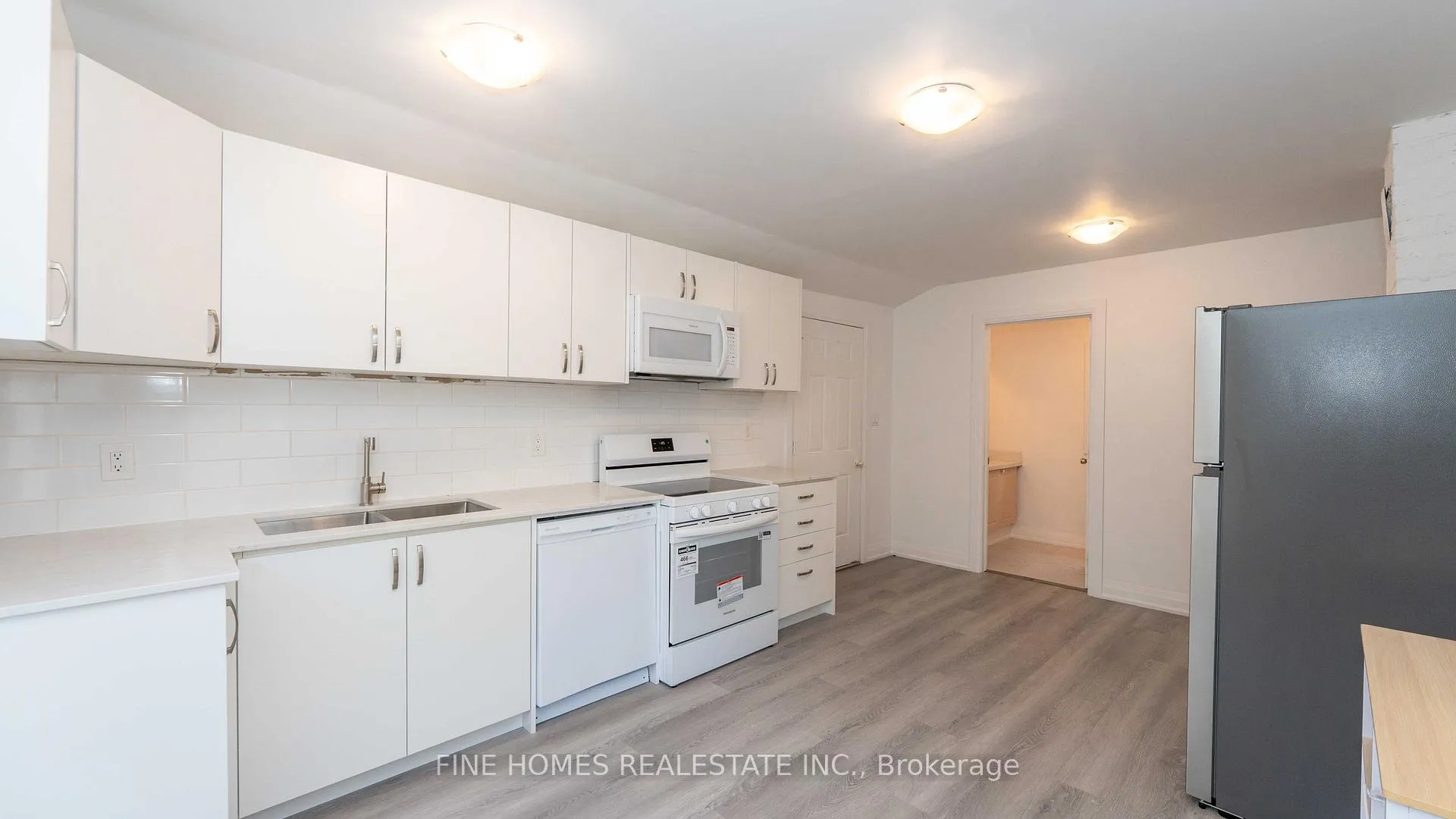 Photo 16 of 119 Albert Street S, Orillia — HOMEH