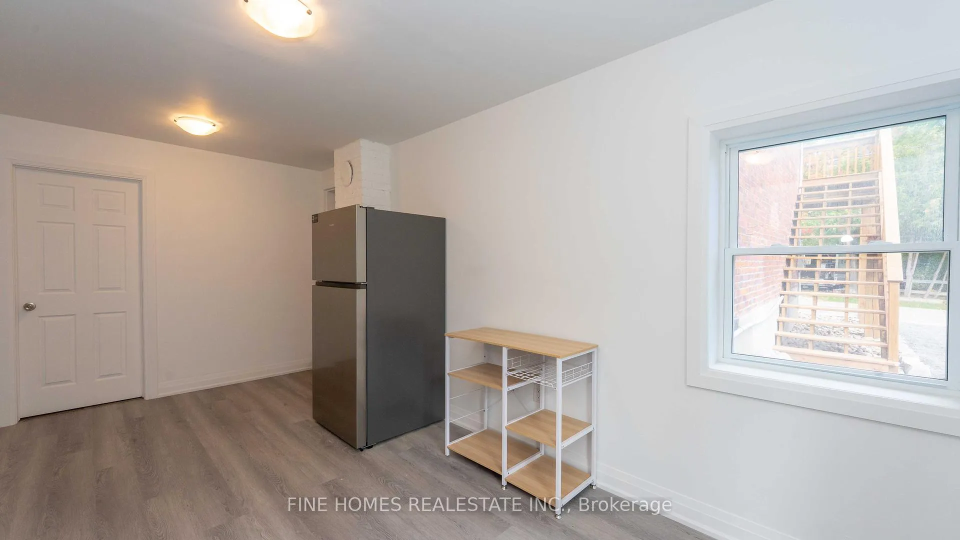Photo 17 of 119 Albert Street S, Orillia — HOMEH