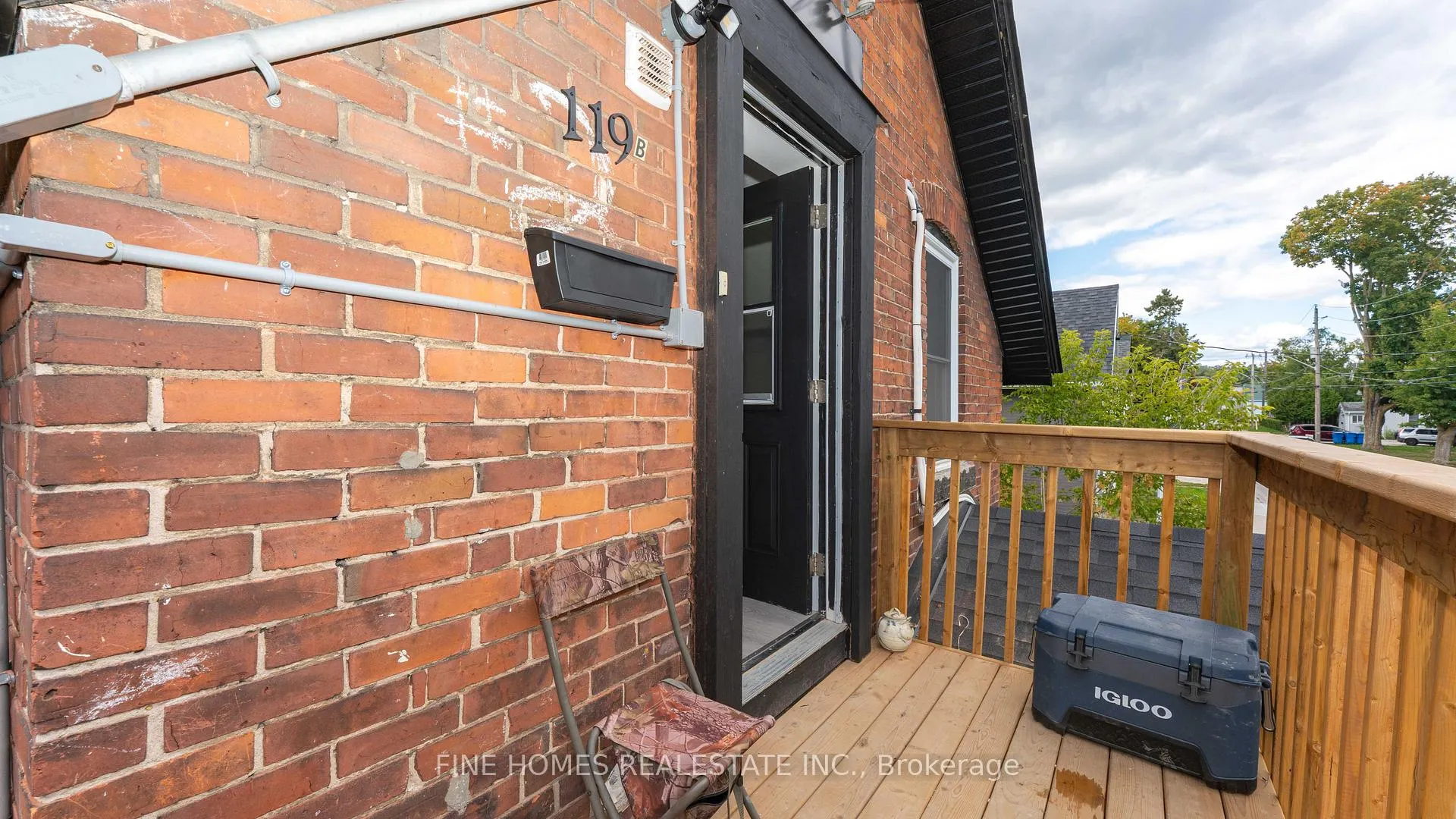Photo 24 of 119 Albert Street S, Orillia — HOMEH