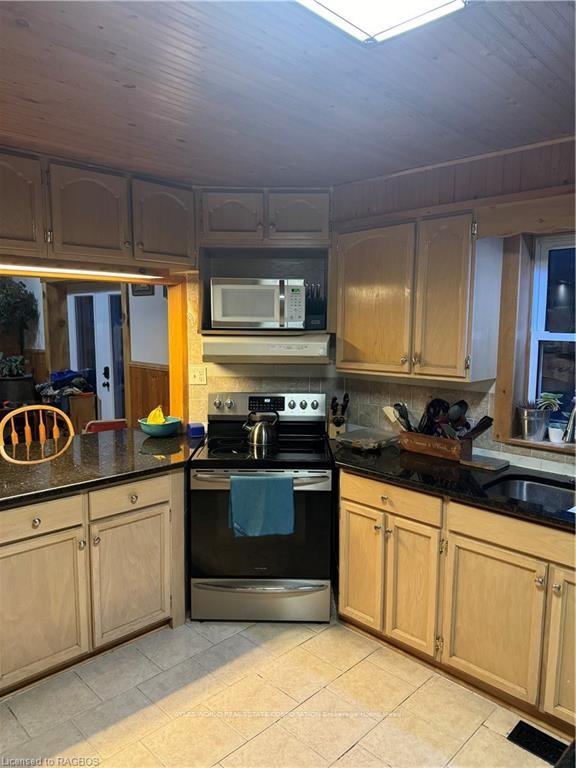 Photo 17 of 8391 Road 152, North Perth, Wallace — HOMEH