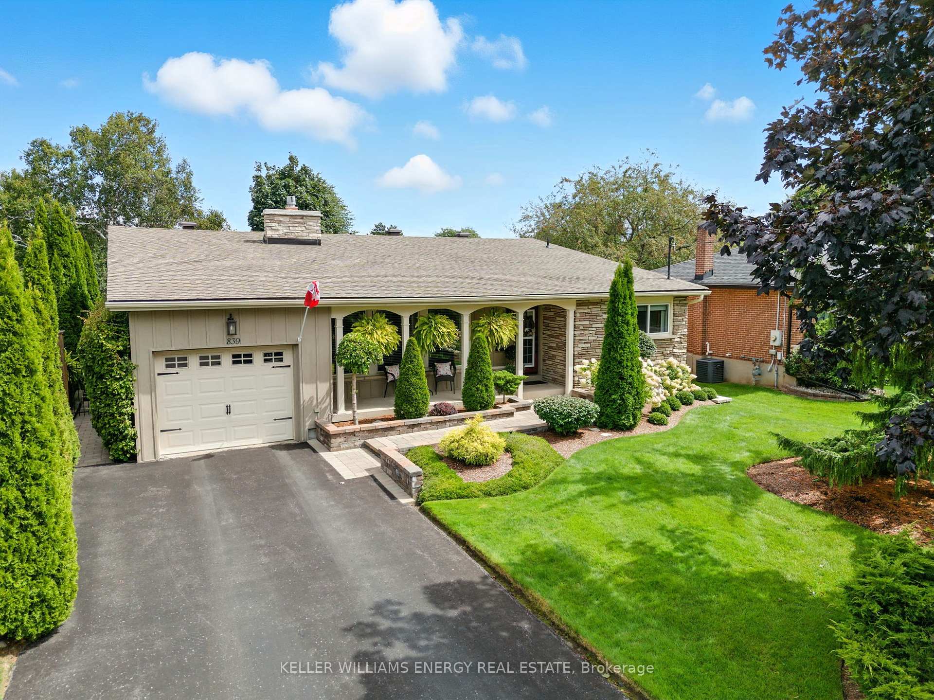 Front of 839 Glenbrae Street