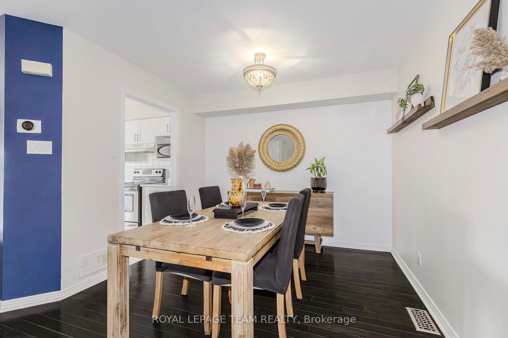 Photo 9 of 911 Markwick Crescent, Ottawa, Notting Hill/Summerside — HOMEH