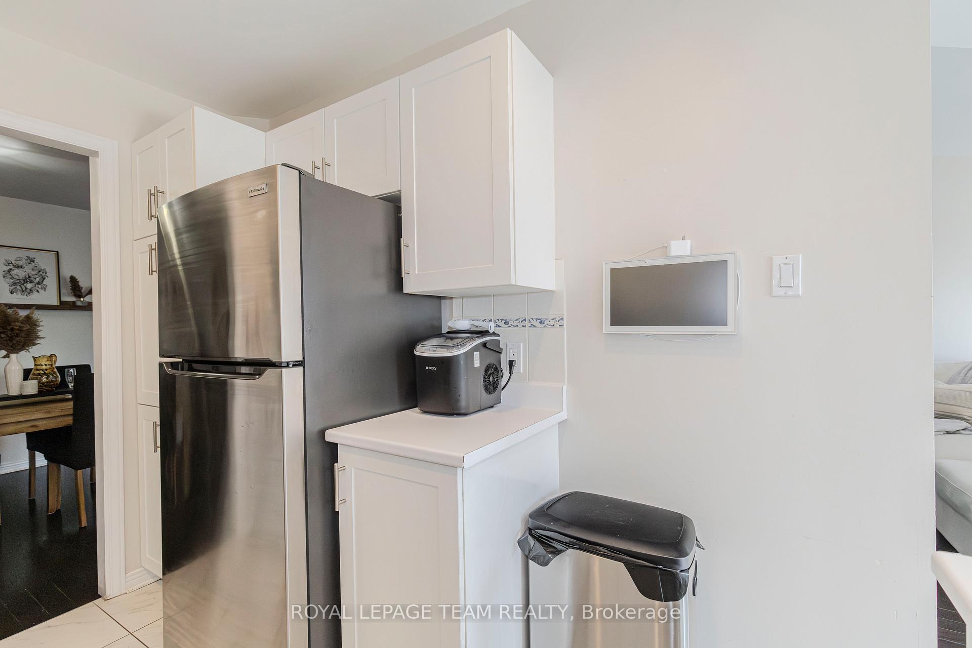 Photo 21 of 911 Markwick Crescent, Ottawa, Notting Hill/Summerside — HOMEH