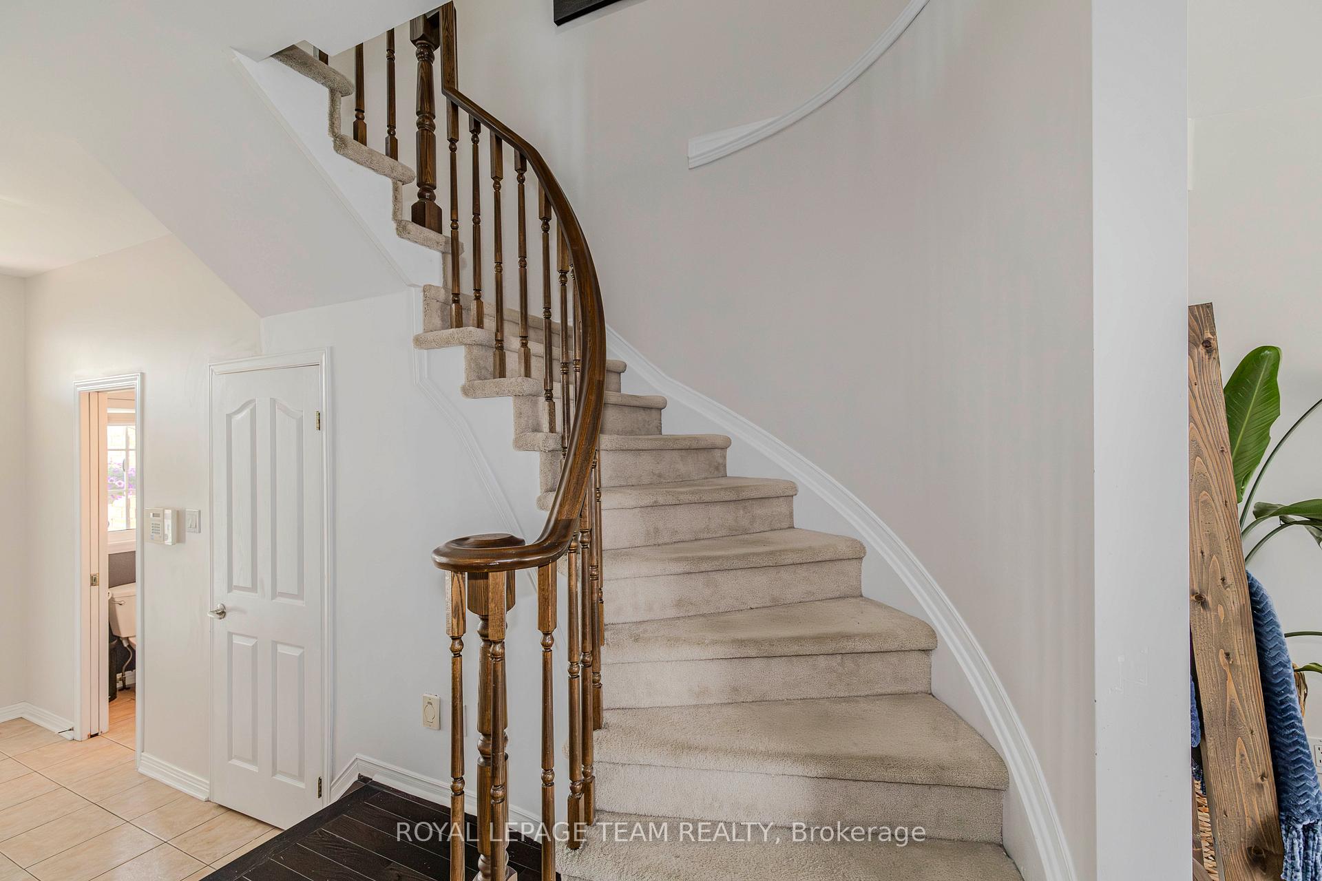 Photo 27 of 911 Markwick Crescent, Ottawa, Notting Hill/Summerside — HOMEH