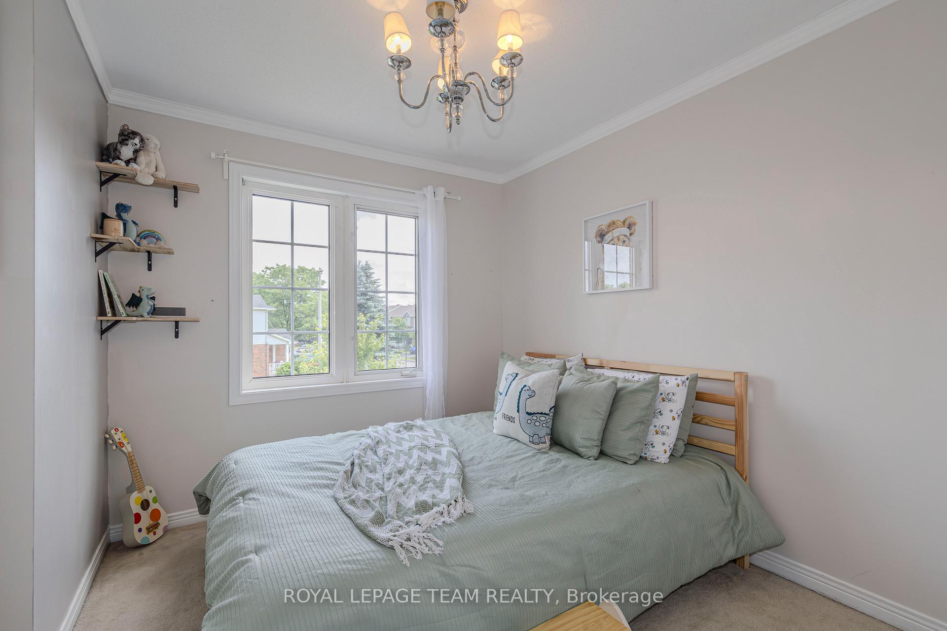 Photo 33 of 911 Markwick Crescent, Ottawa, Notting Hill/Summerside — HOMEH
