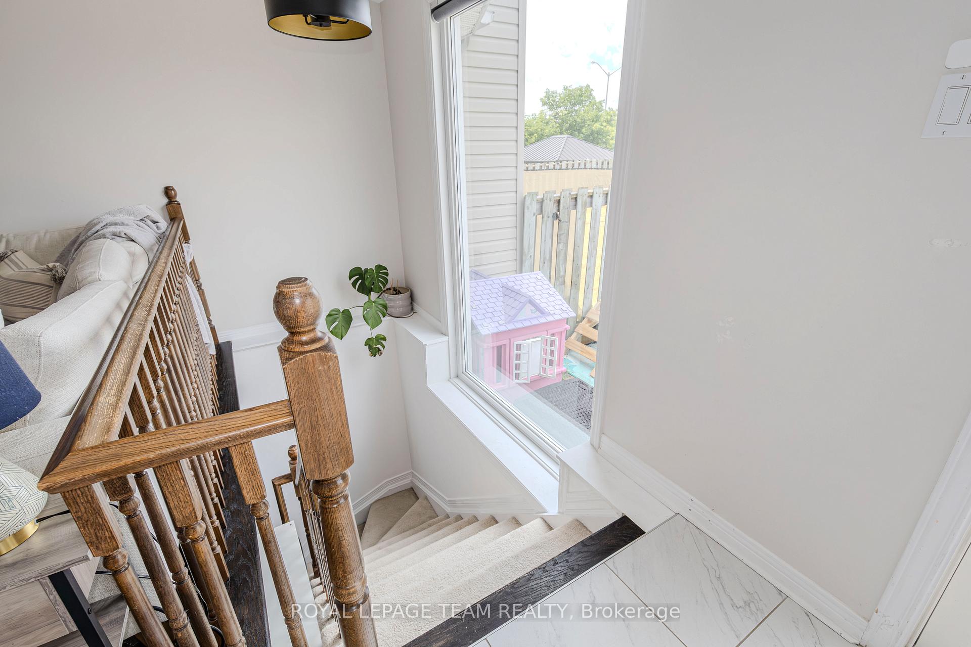 Photo 40 of 911 Markwick Crescent, Ottawa, Notting Hill/Summerside — HOMEH