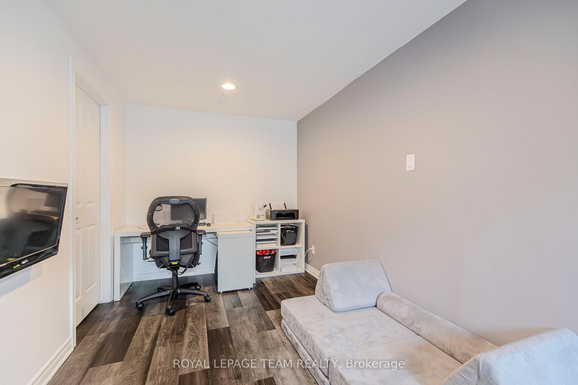 Photo 42 of 911 Markwick Crescent, Ottawa, Notting Hill/Summerside — HOMEH