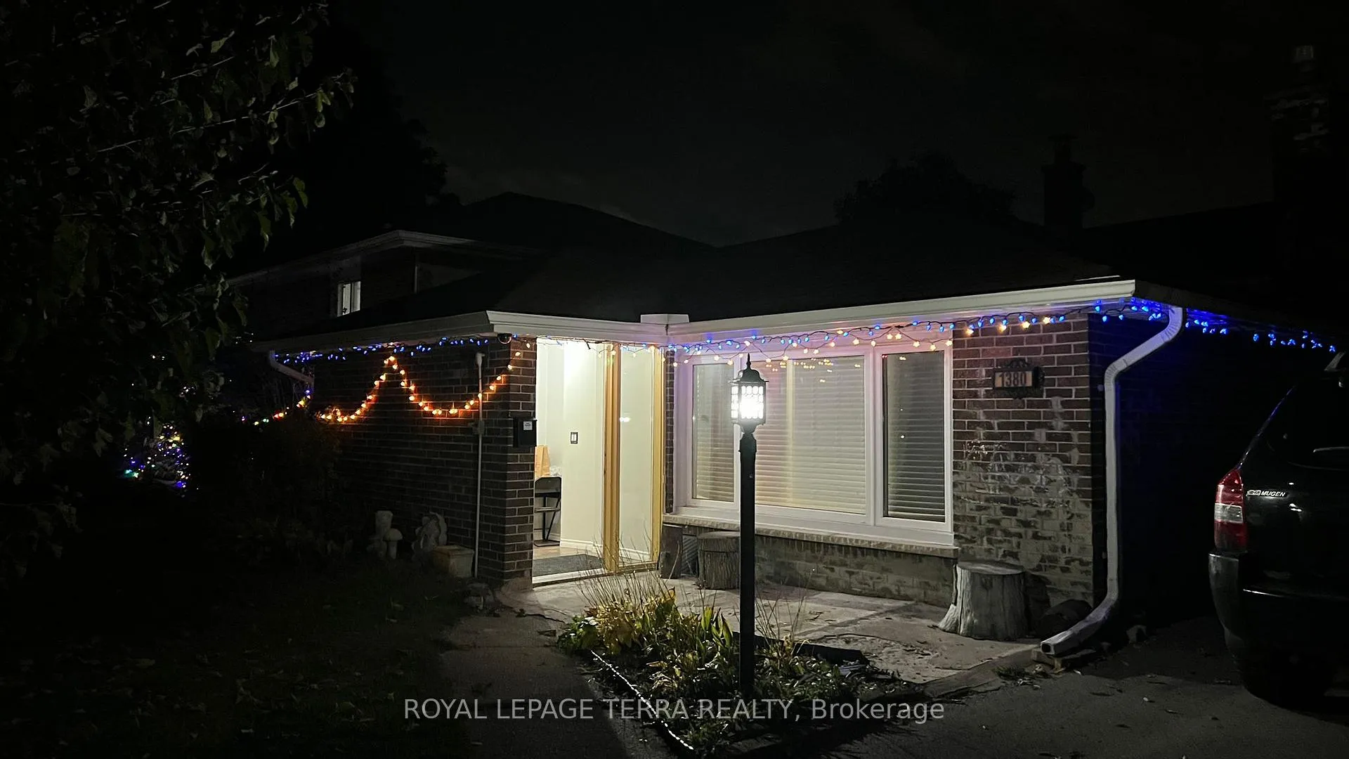 Photo 3 of 1380 Sarcee Street, Oshawa, Samac — HOMEH