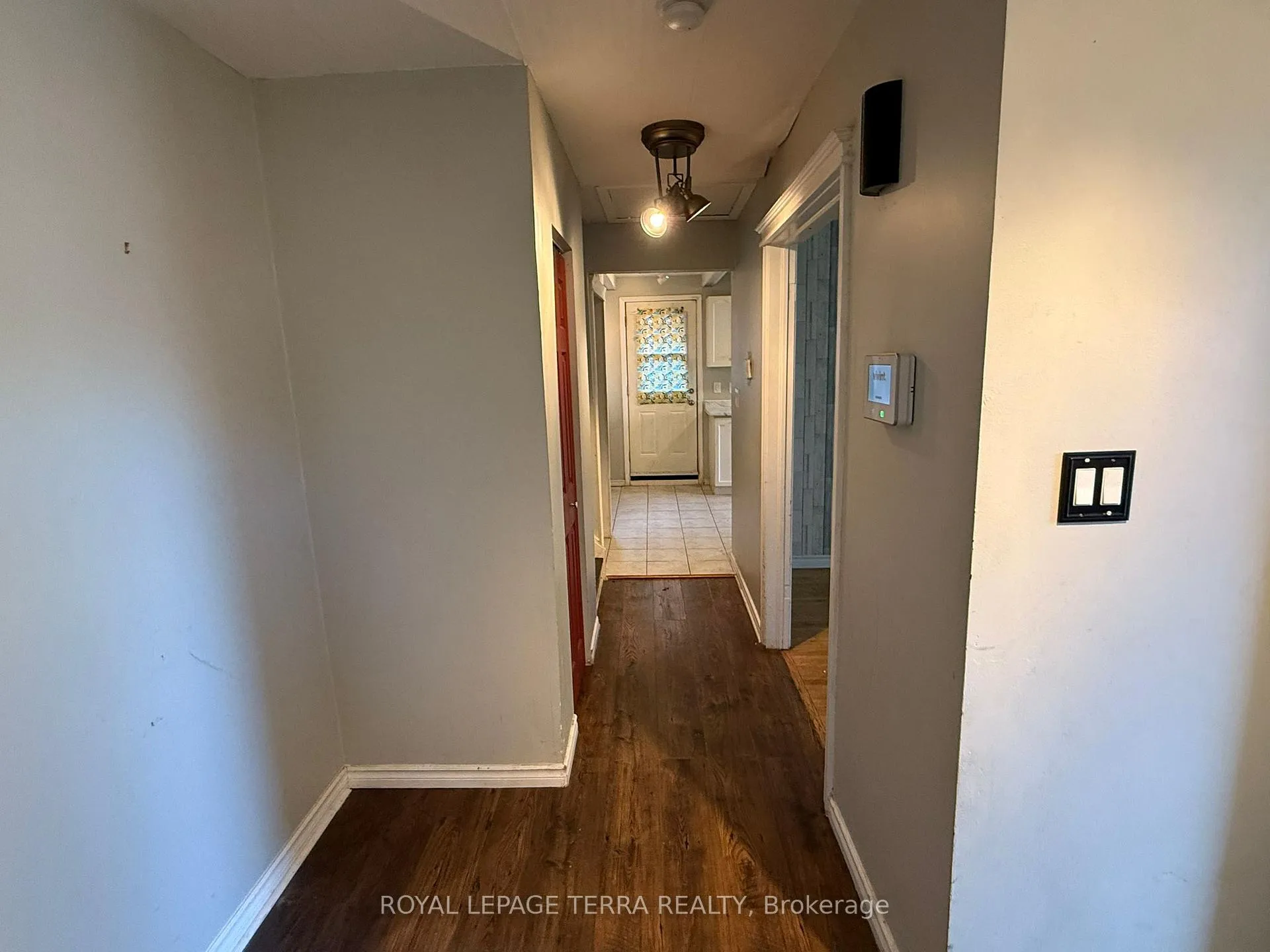 Photo 5 of 1380 Sarcee Street, Oshawa, Samac — HOMEH