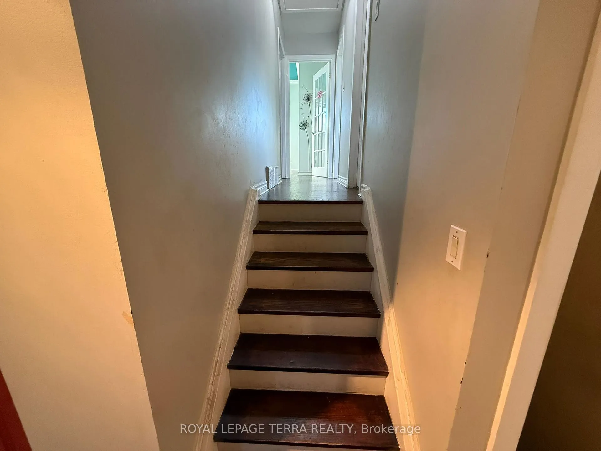Photo 11 of 1380 Sarcee Street, Oshawa, Samac — HOMEH