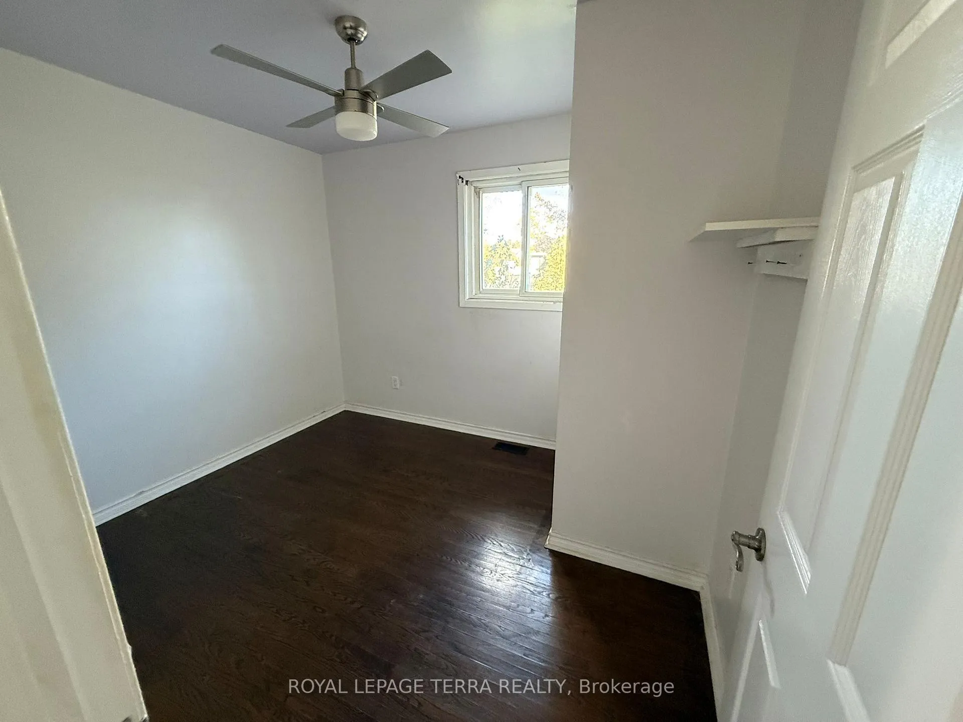 Photo 13 of 1380 Sarcee Street, Oshawa, Samac — HOMEH