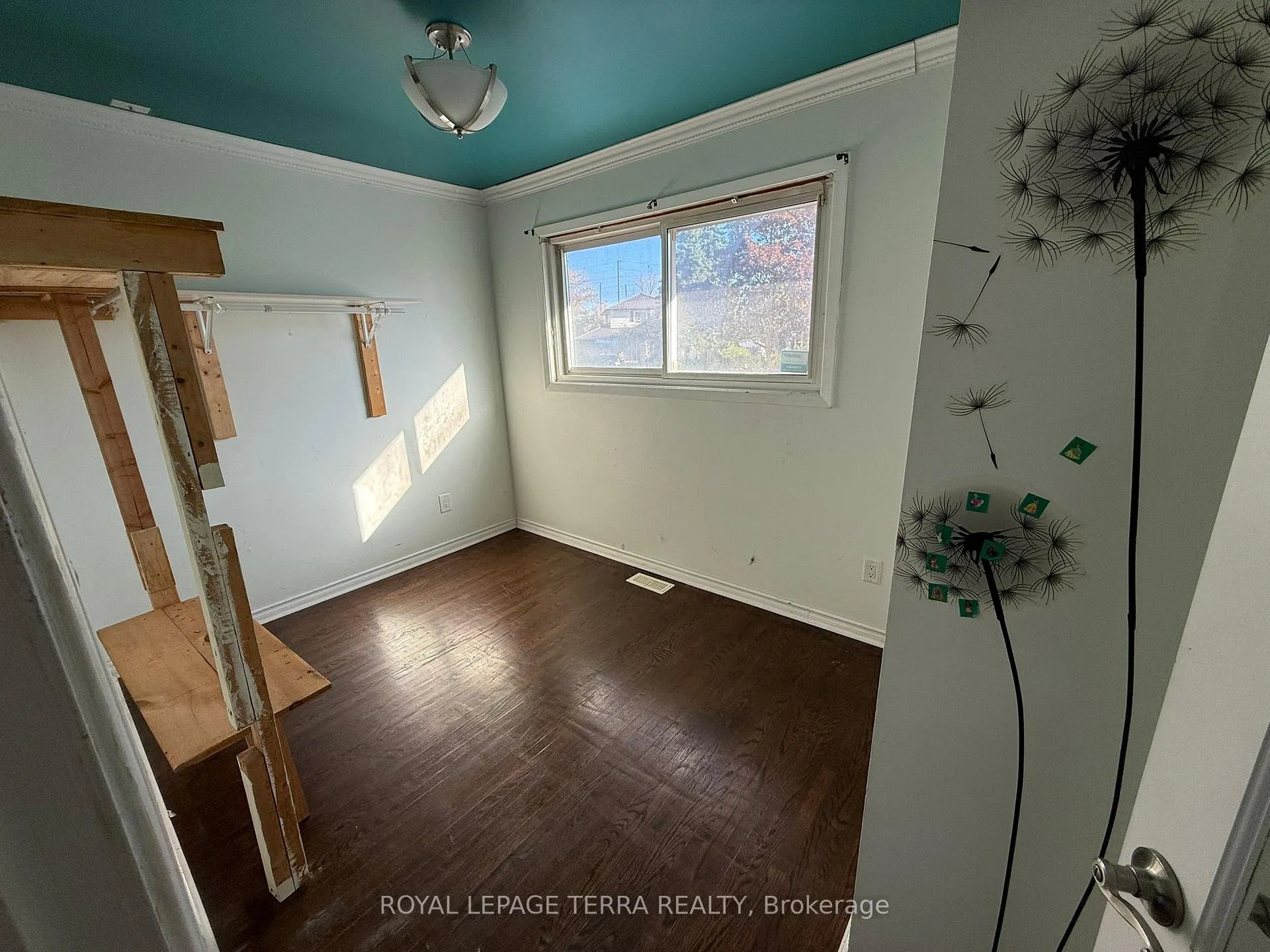 Photo 14 of 1380 Sarcee Street, Oshawa, Samac — HOMEH