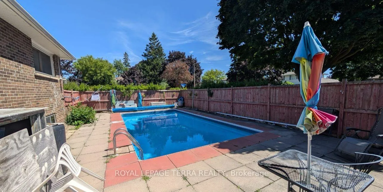 Photo 23 of 1380 Sarcee Street, Oshawa, Samac — HOMEH