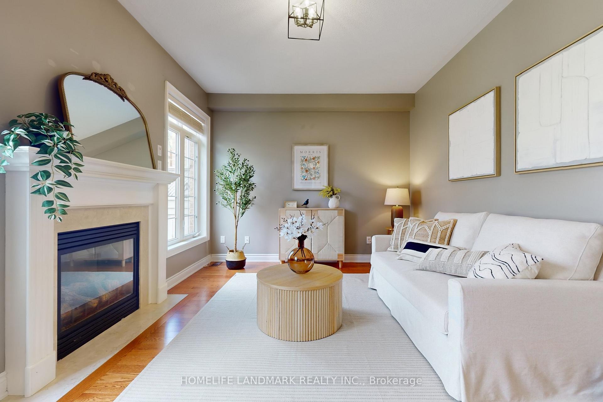 Photo 2 of 496 Foxcroft Boulevard, Newmarket, Stonehaven-Wyndham — HOMEH