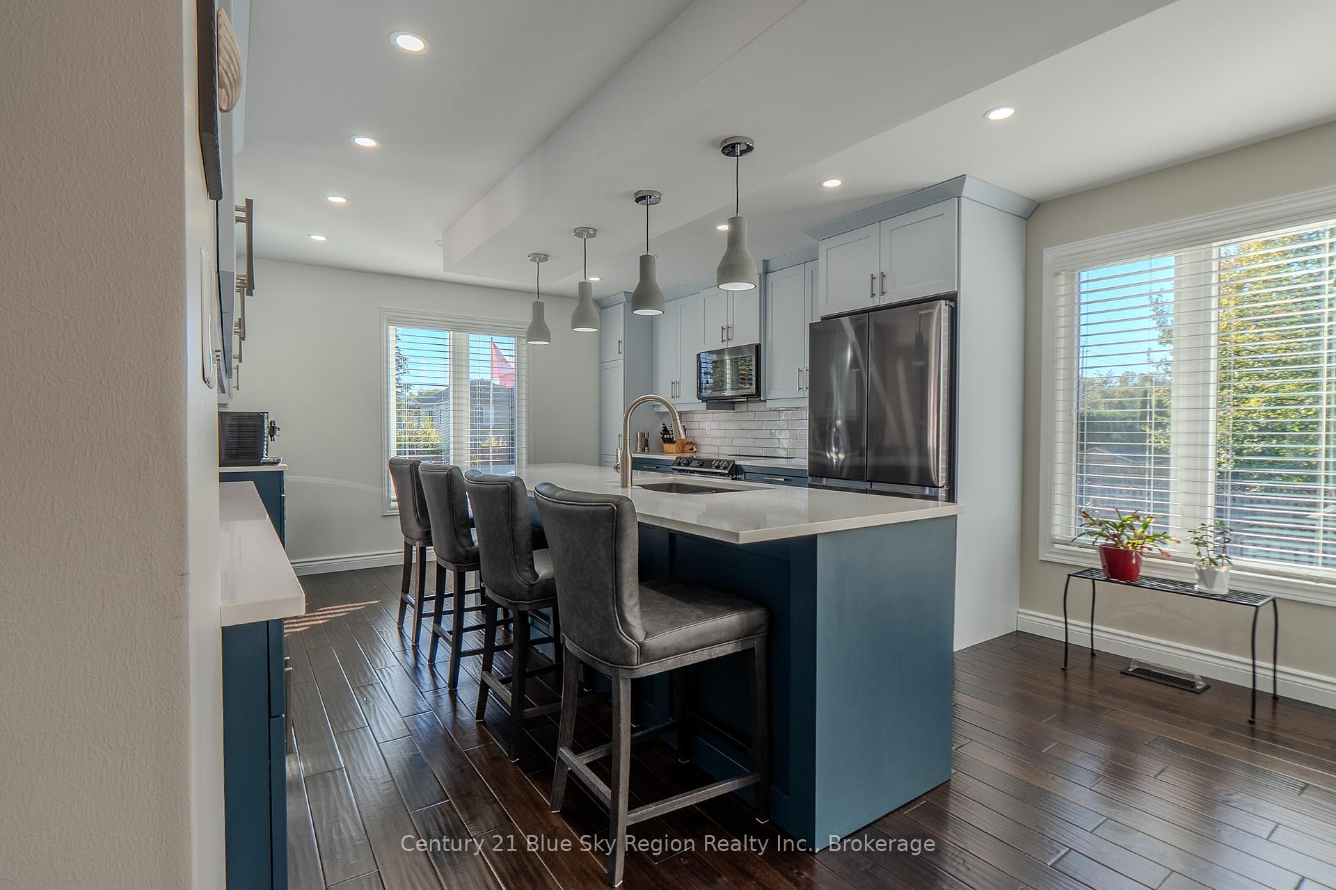 Photo 5 of 120 Cloverbrae Crescent, North Bay, Ferris — HOMEH