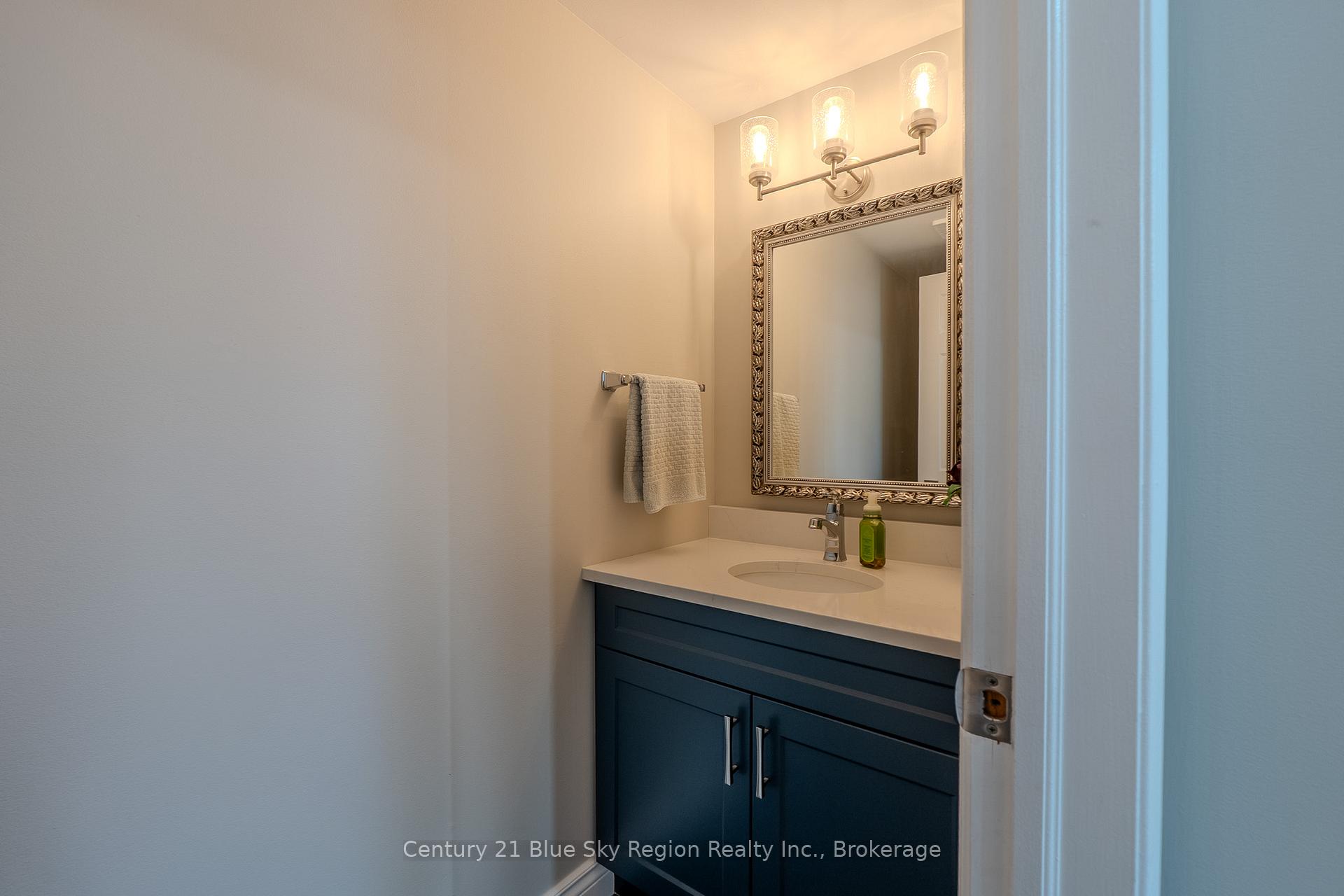 Photo 11 of 120 Cloverbrae Crescent, North Bay, Ferris — HOMEH
