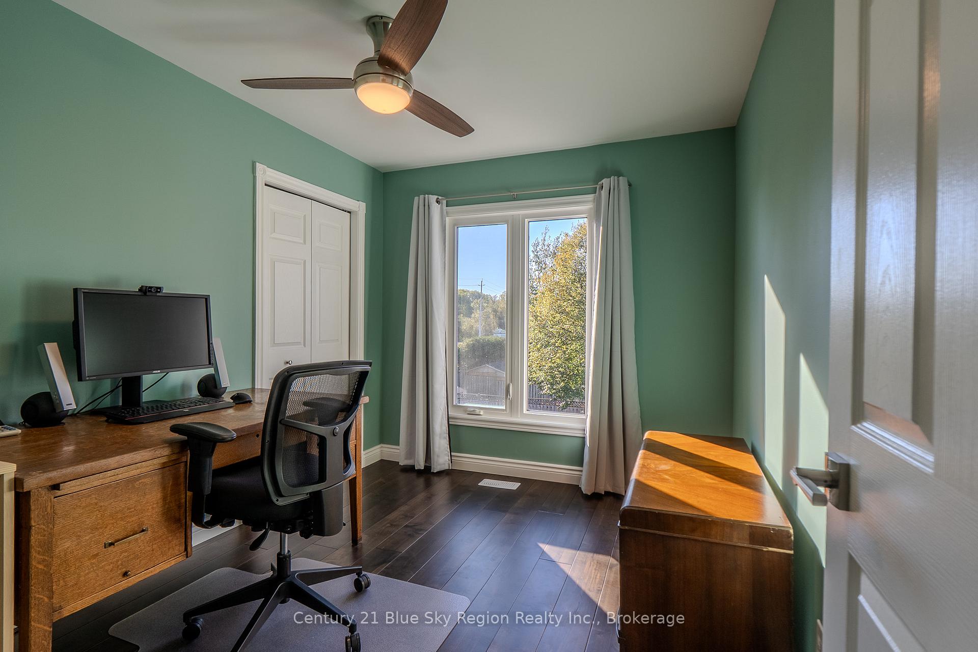 Photo 16 of 120 Cloverbrae Crescent, North Bay, Ferris — HOMEH