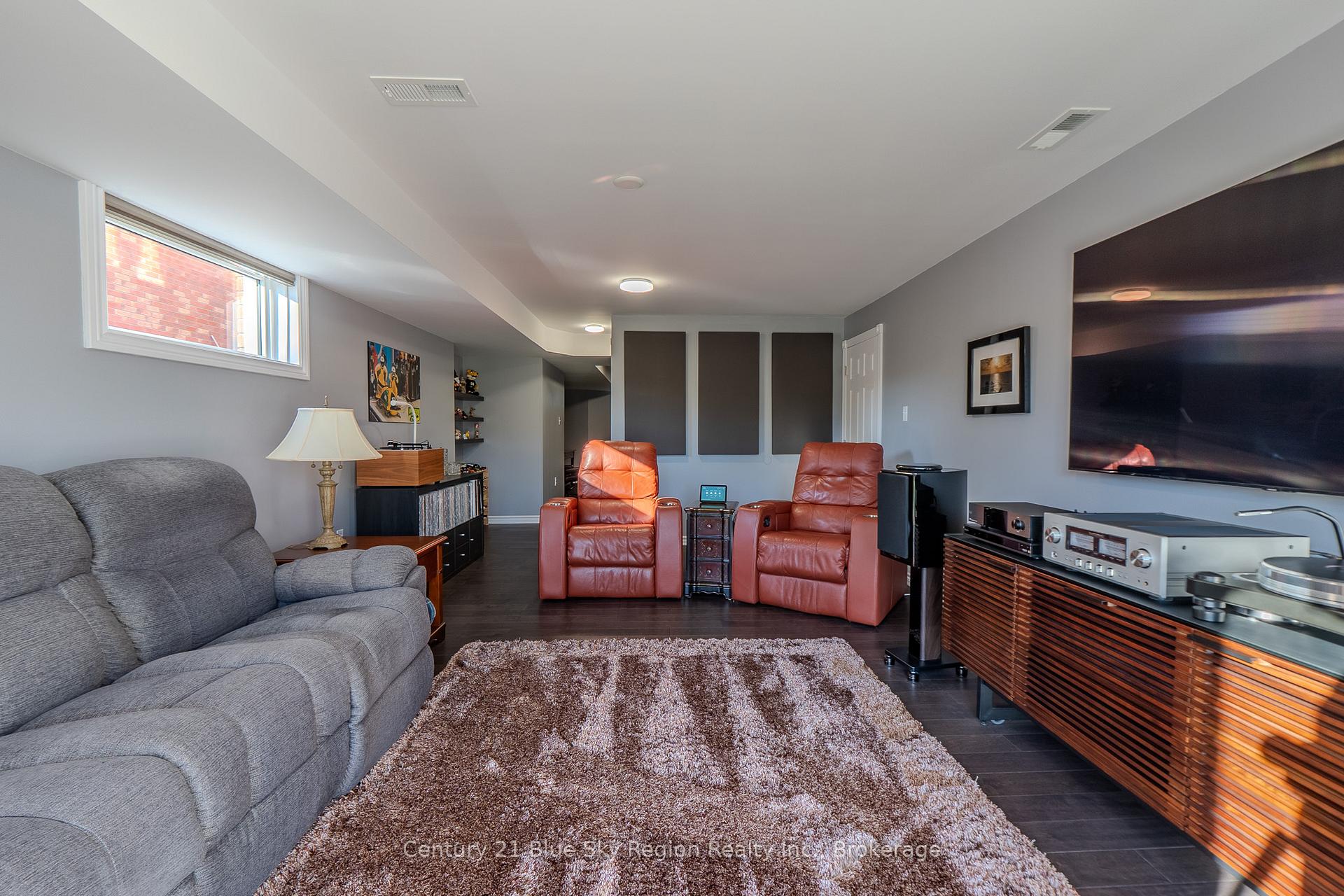 Photo 24 of 120 Cloverbrae Crescent, North Bay, Ferris — HOMEH