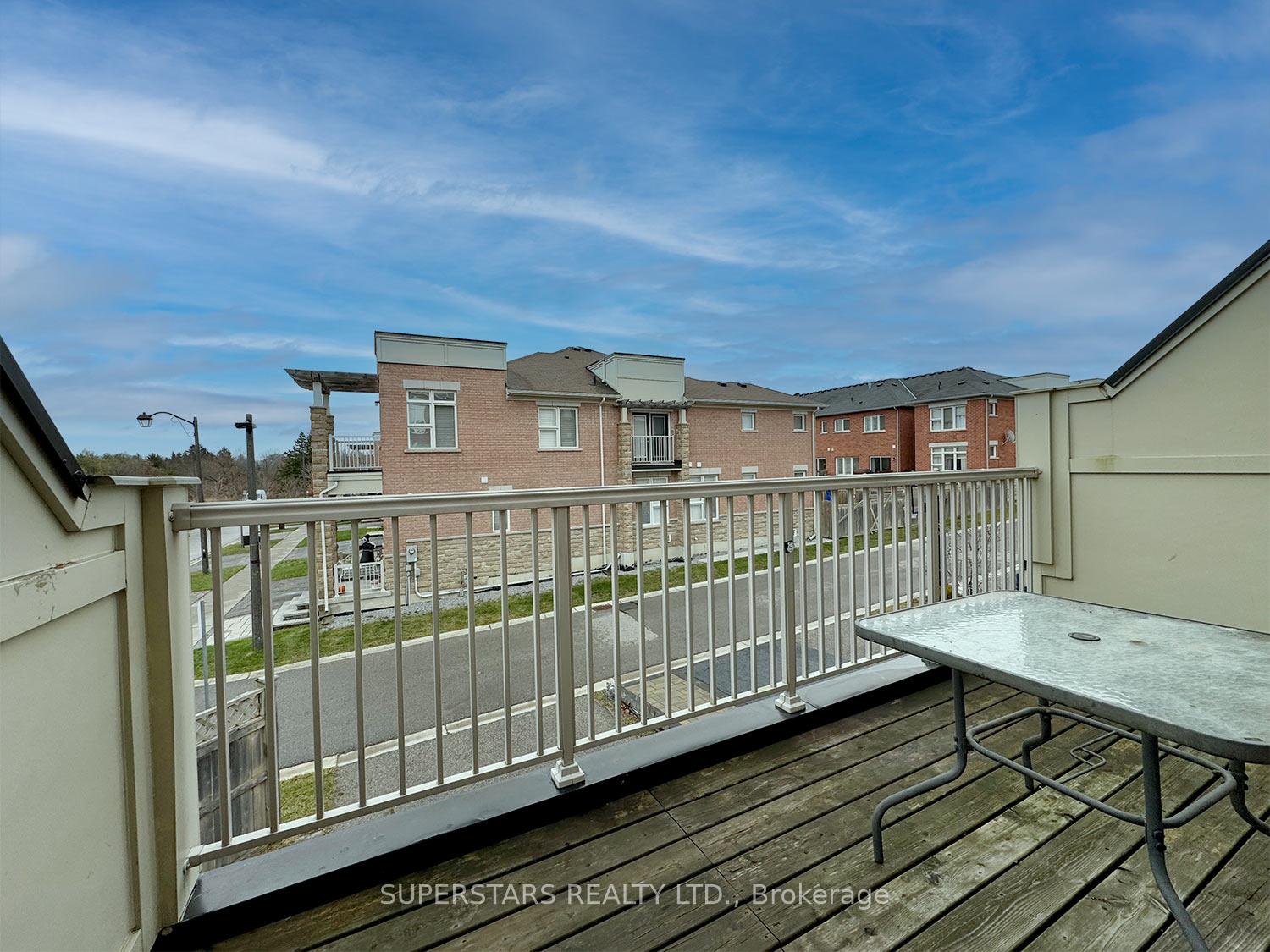 Photo 8 of 325 Delray Drive, Markham, Greensborough — HOMEH