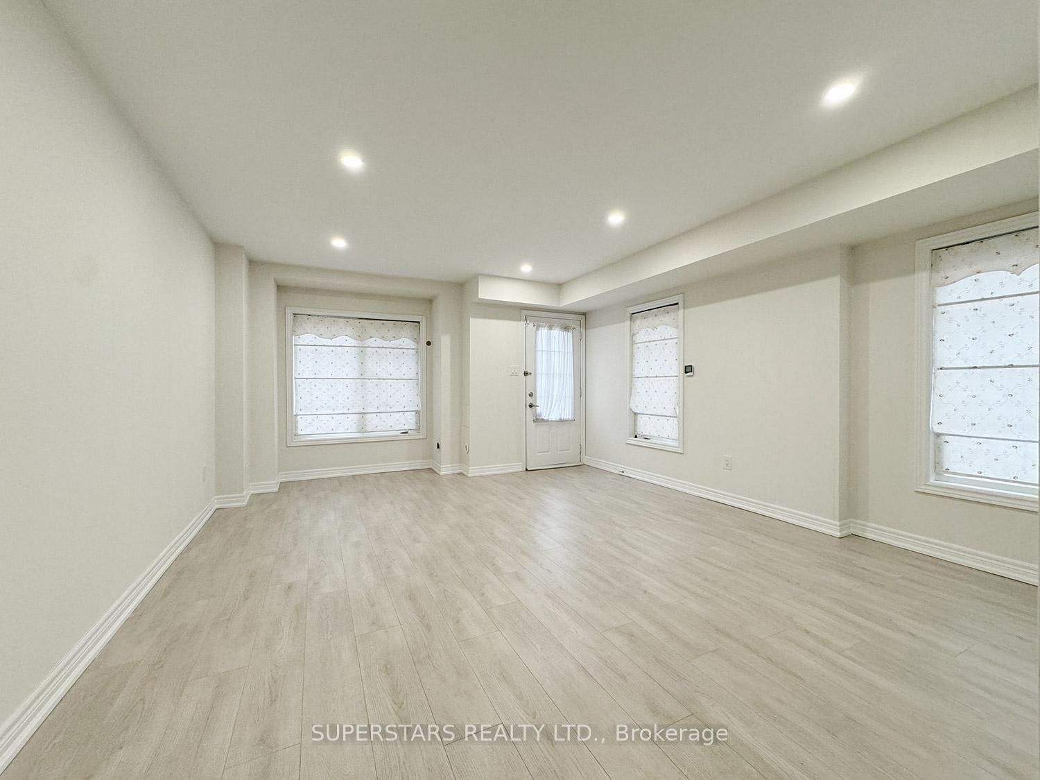 Photo 9 of 325 Delray Drive, Markham, Greensborough — HOMEH