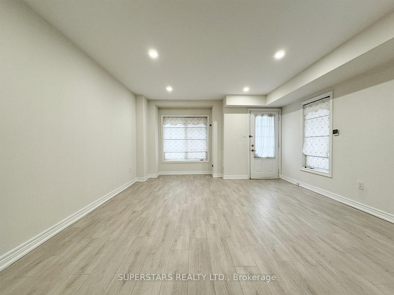Photo 10 of 325 Delray Drive, Markham, Greensborough — HOMEH