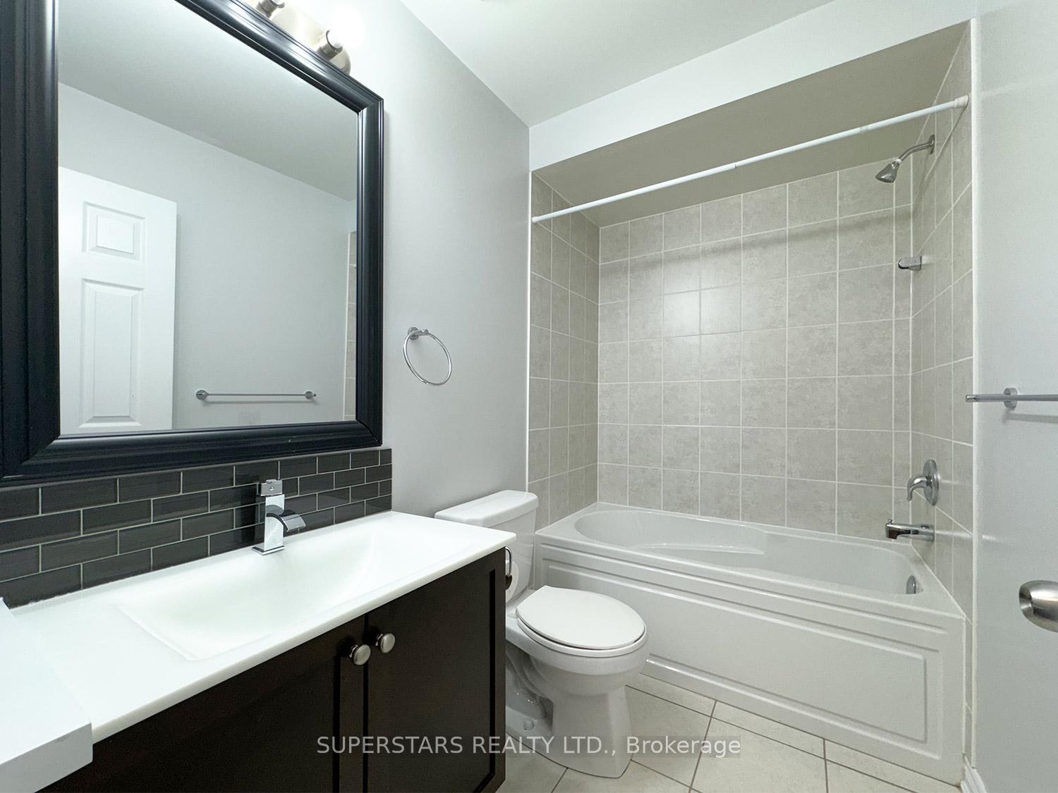 Photo 13 of 325 Delray Drive, Markham, Greensborough — HOMEH