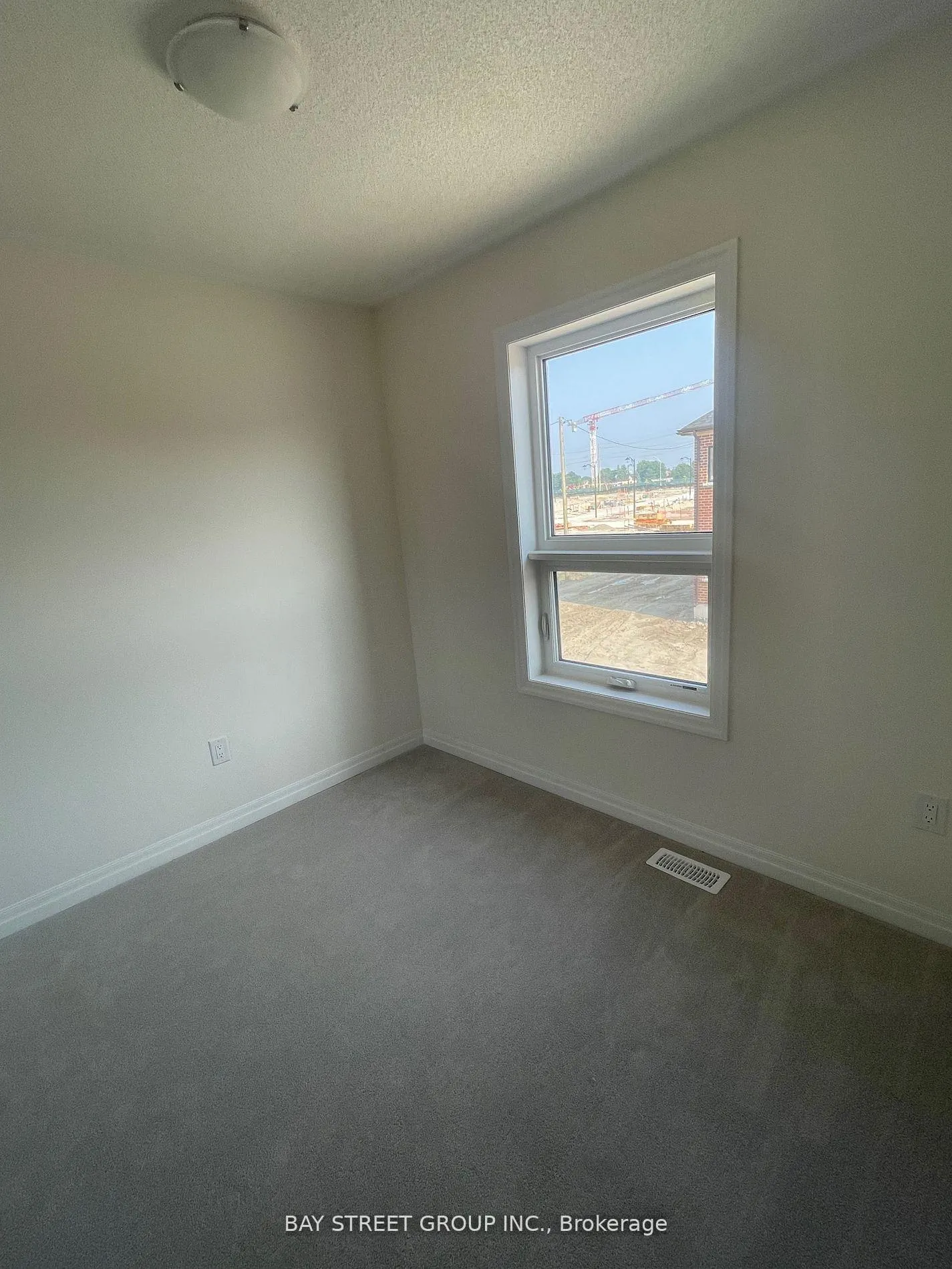 Photo 14 of 160 William Booth Avenue, Newmarket, Woodland Hill — HOMEH