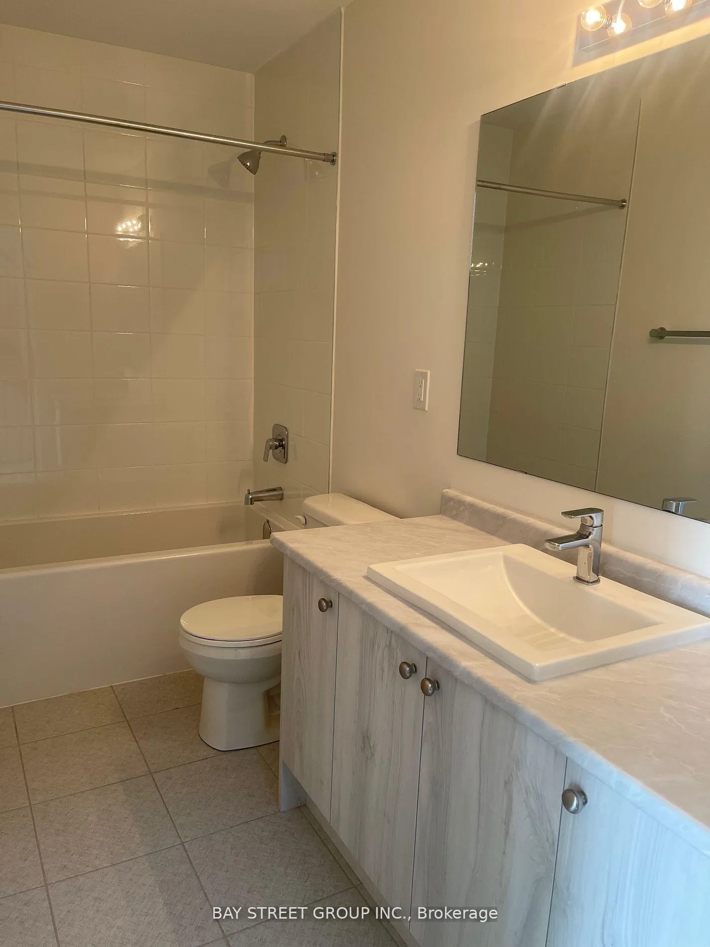 Photo 15 of 160 William Booth Avenue, Newmarket, Woodland Hill — HOMEH