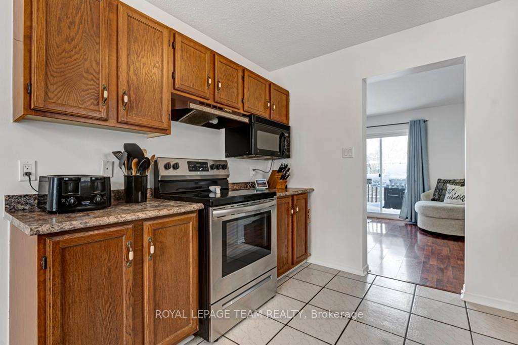 Photo 9 of 303 Jack Street, North Grenville, Kemptville — HOMEH