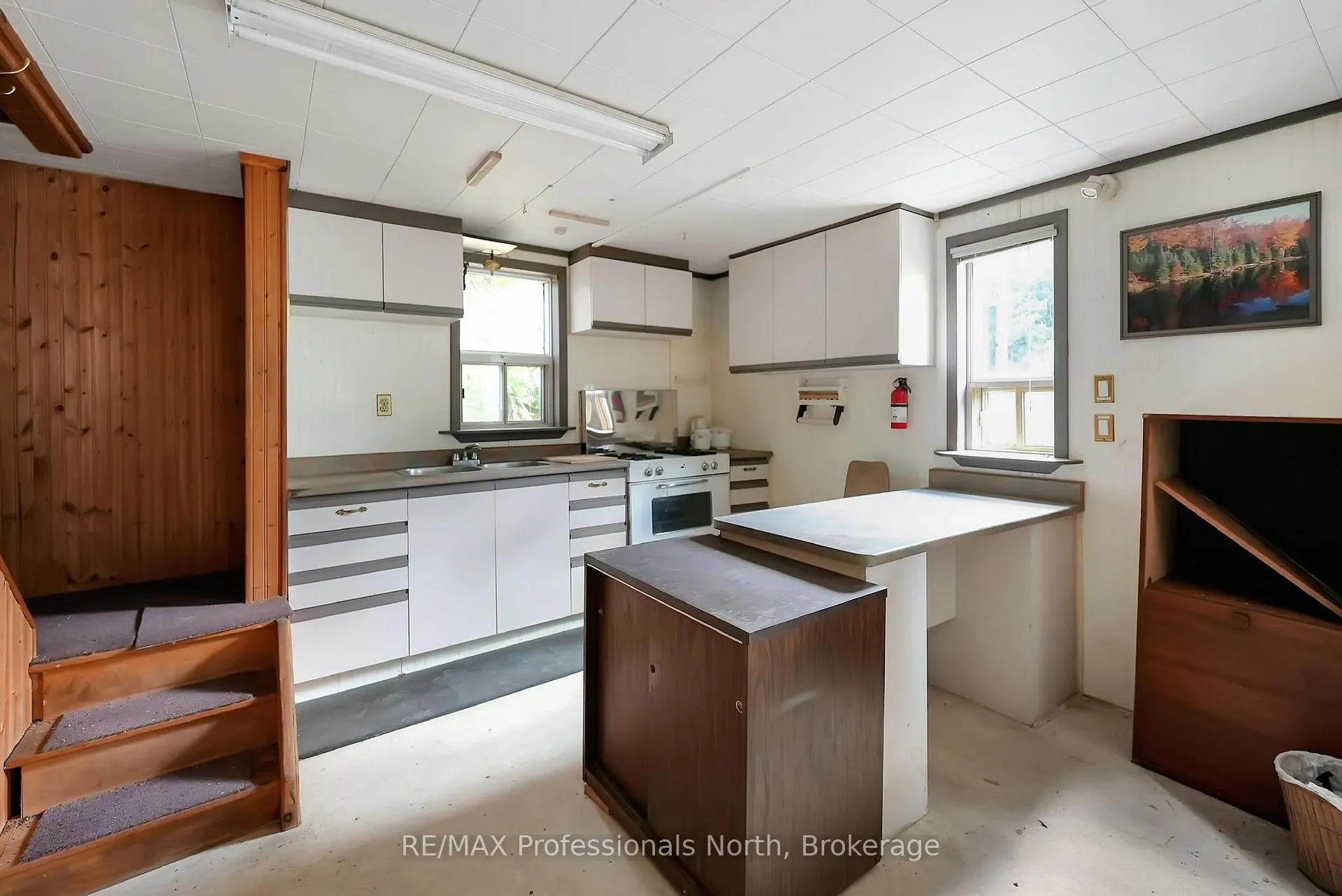 Photo 143 of 1966 Bacon Road, Minden Hills, Snowdon — HOMEH