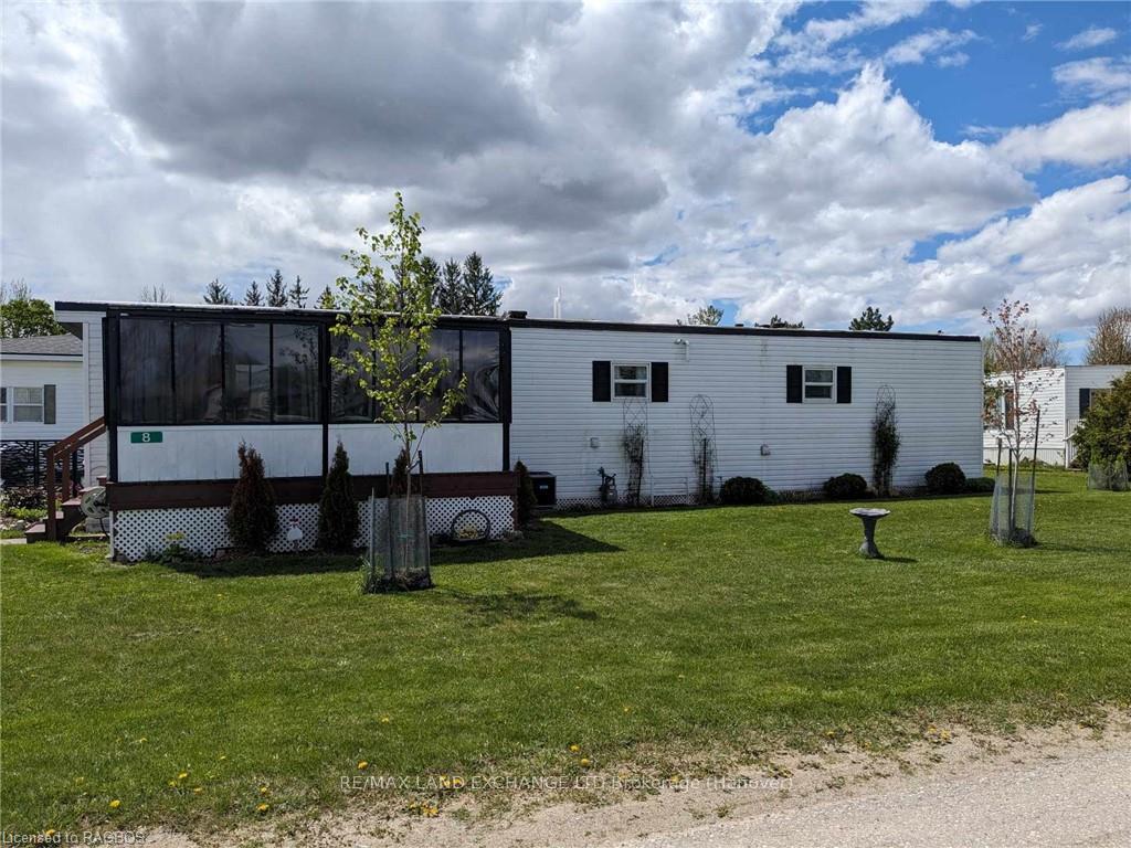 Front of Unit 8, 450 Tremaine Avenue S
