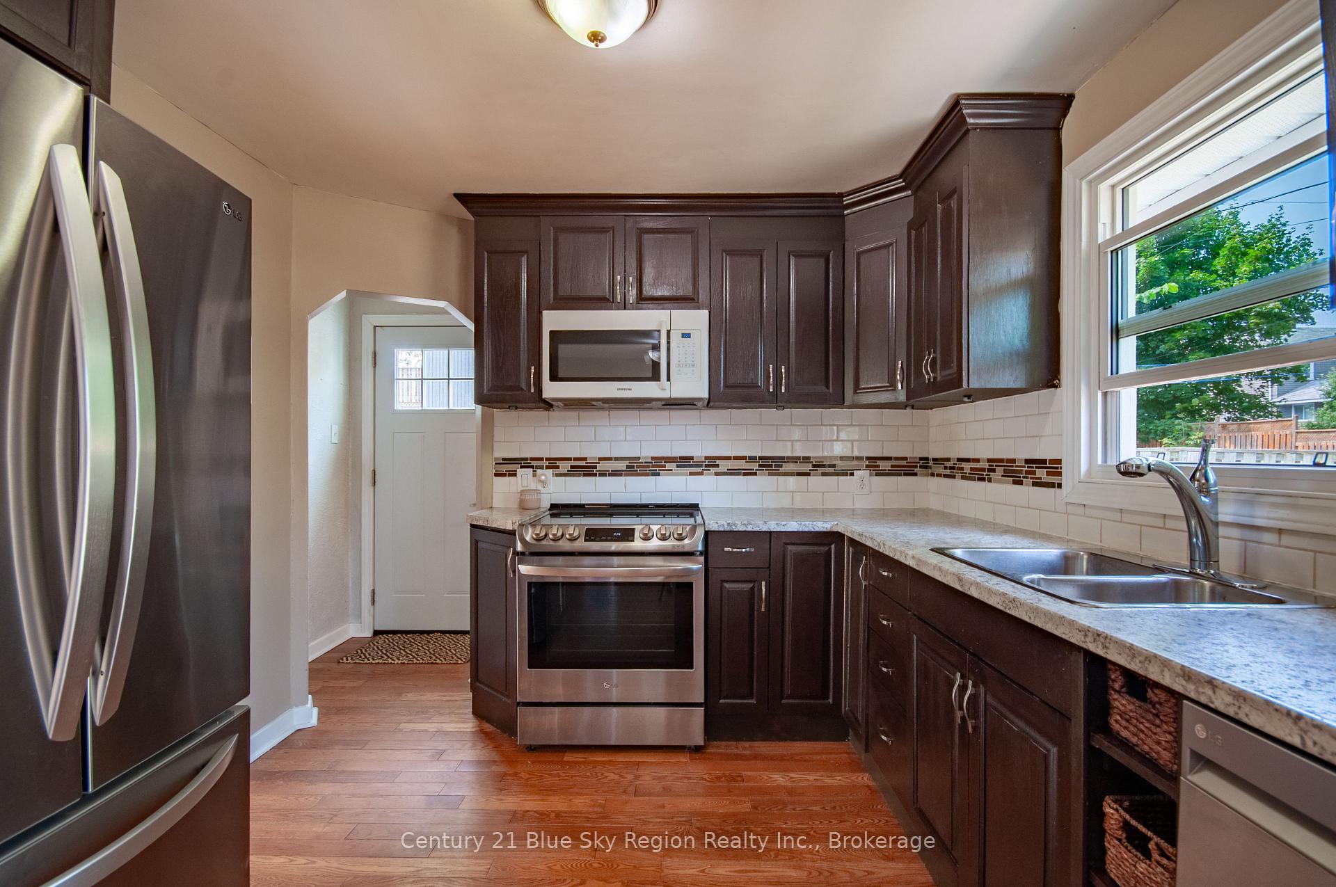 Photo 8 of 630 Lorne Avenue, North Bay, Central — HOMEH