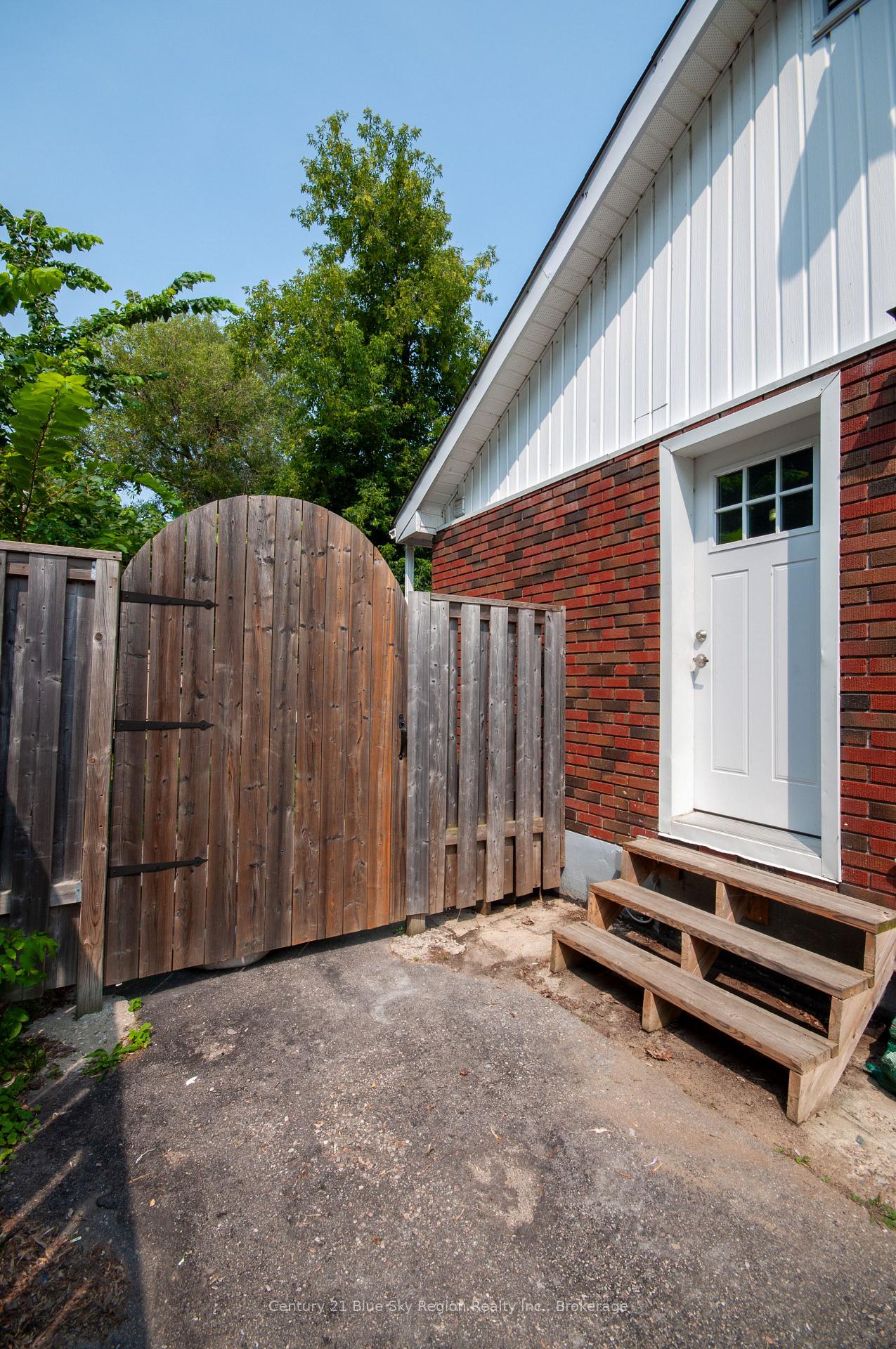 Photo 24 of 630 Lorne Avenue, North Bay, Central — HOMEH
