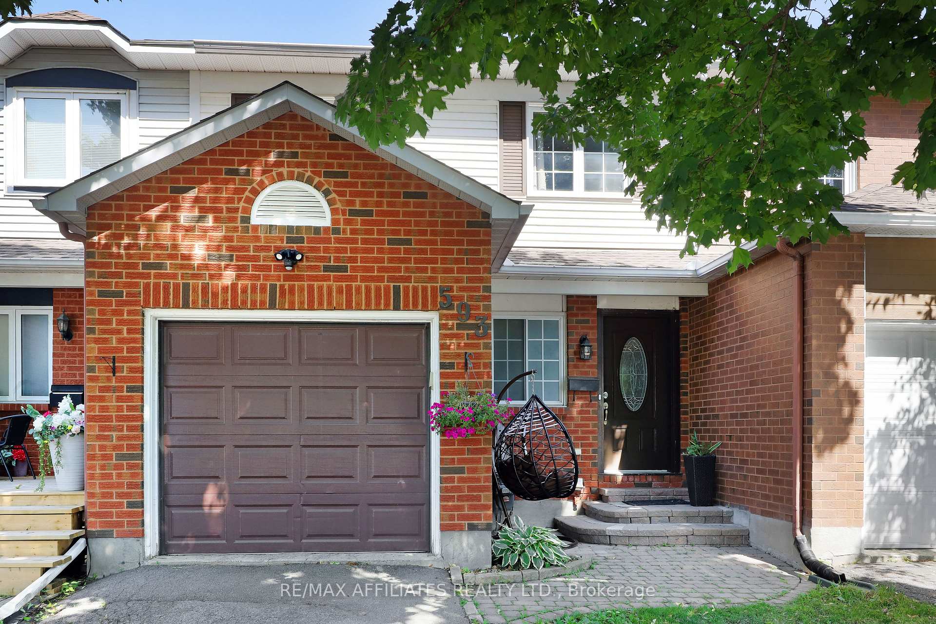 Photo 2 of 593 Latour Crescent, Ottawa, Fallingbrook/Gardenway South — HOMEH