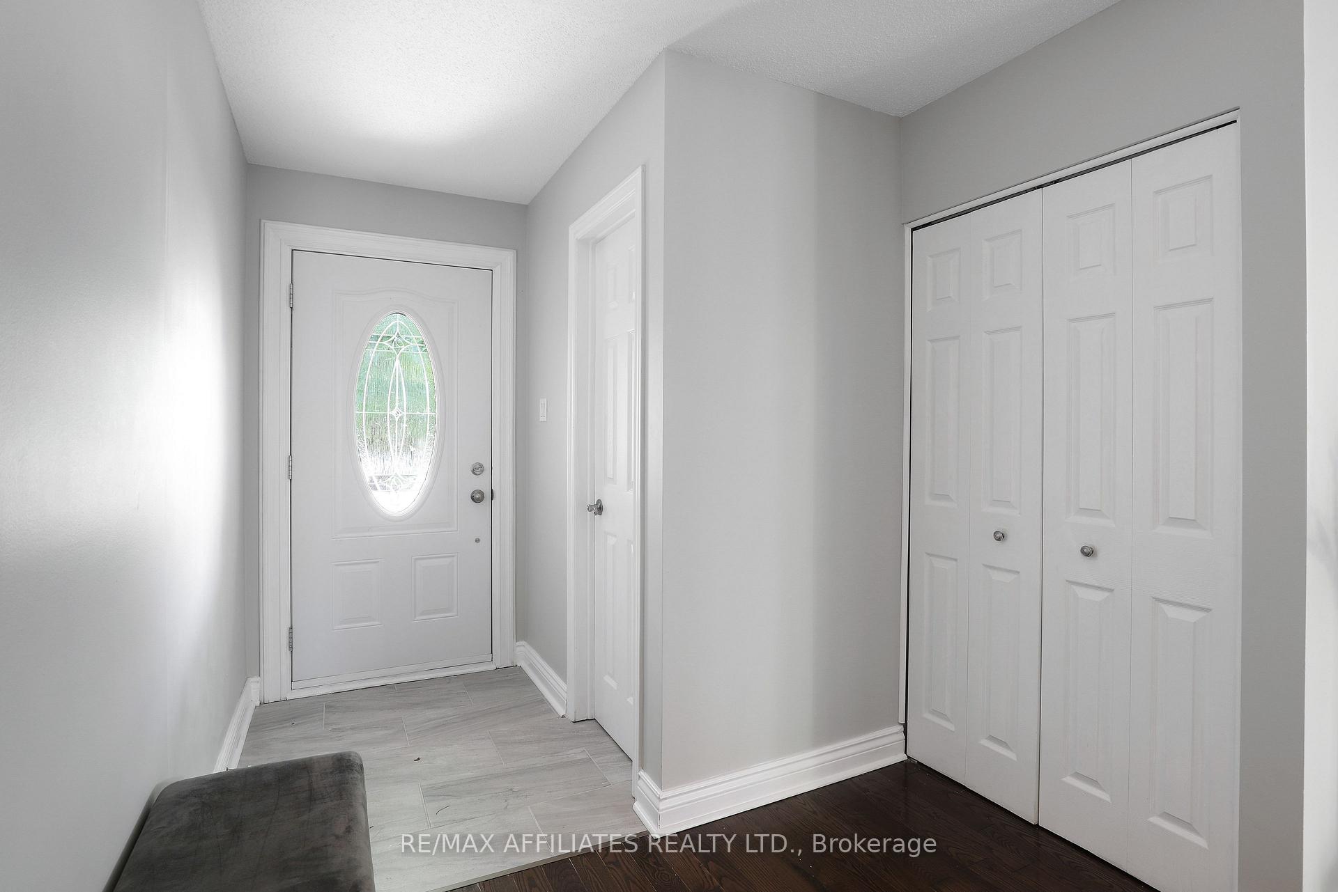 Photo 5 of 593 Latour Crescent, Ottawa, Fallingbrook/Gardenway South — HOMEH