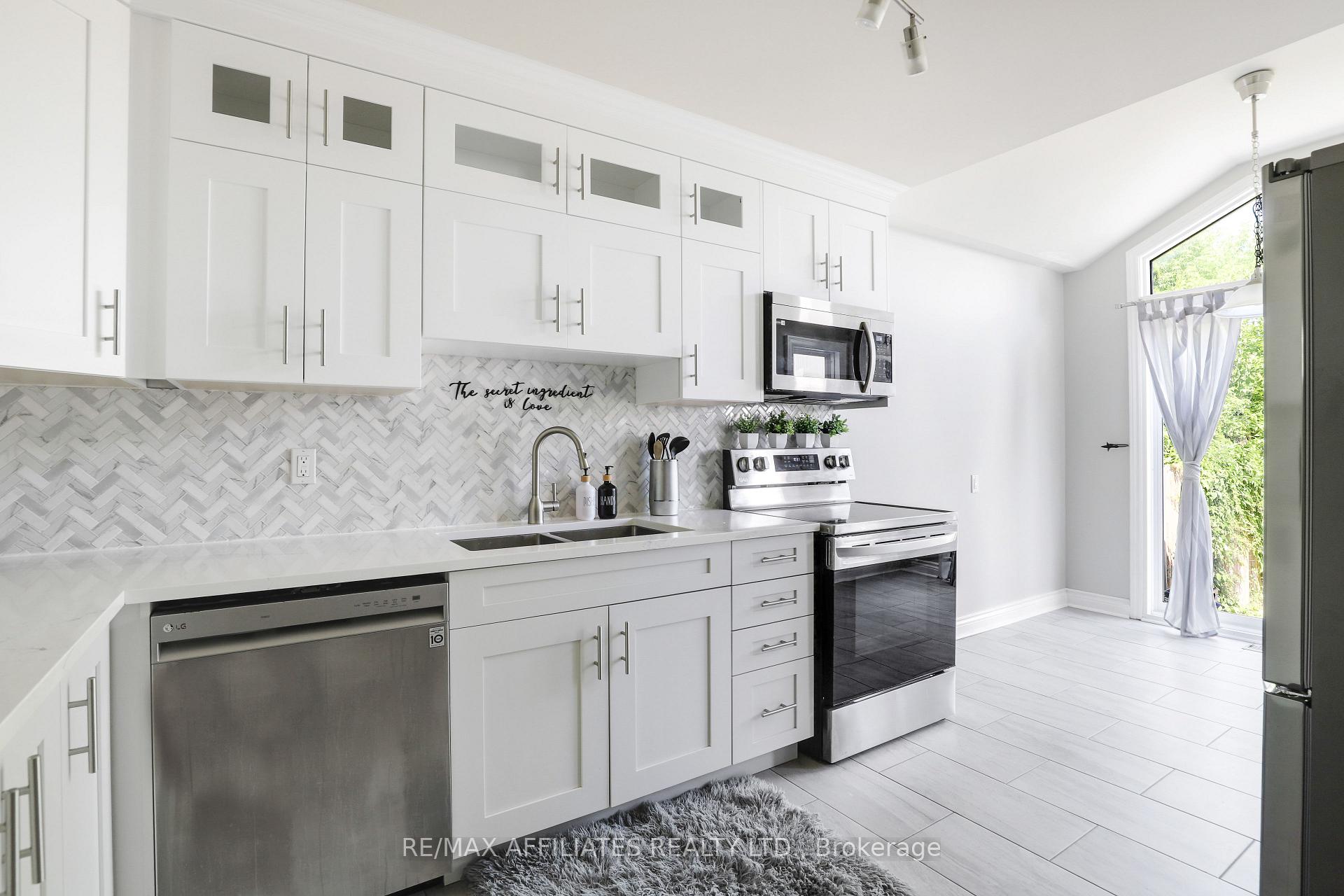 Photo 13 of 593 Latour Crescent, Ottawa, Fallingbrook/Gardenway South — HOMEH