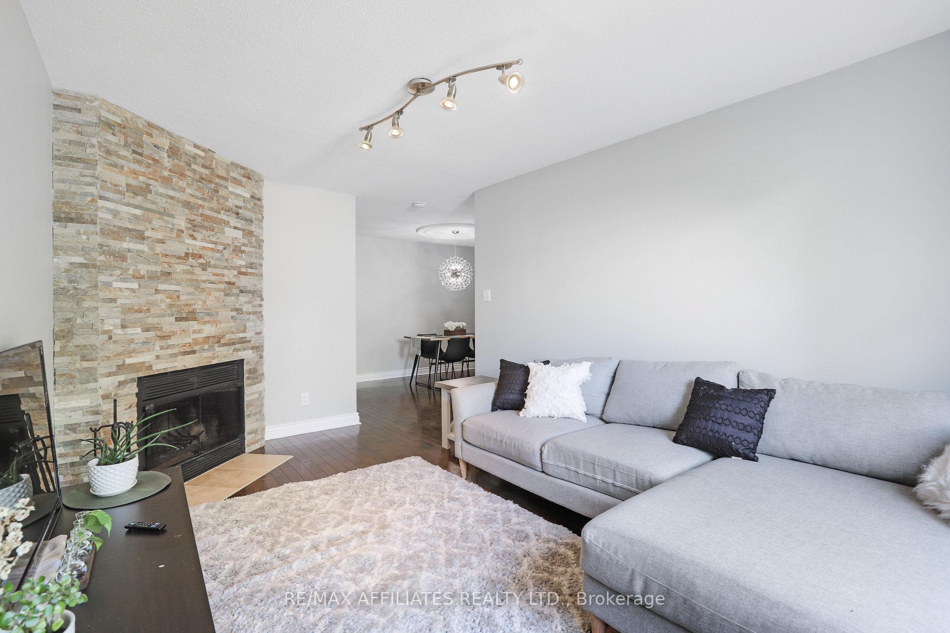 Photo 16 of 593 Latour Crescent, Ottawa, Fallingbrook/Gardenway South — HOMEH