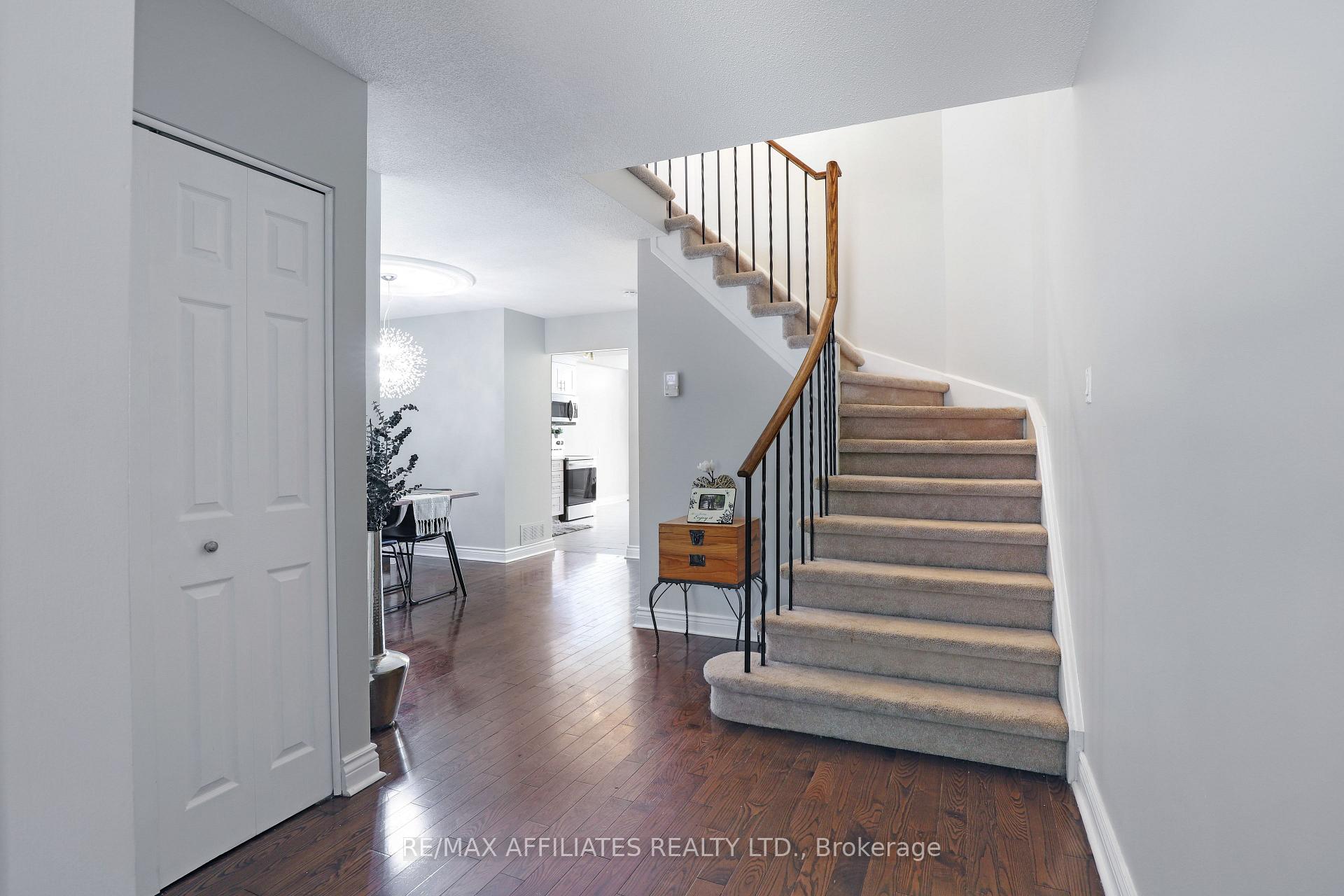 Photo 18 of 593 Latour Crescent, Ottawa, Fallingbrook/Gardenway South — HOMEH