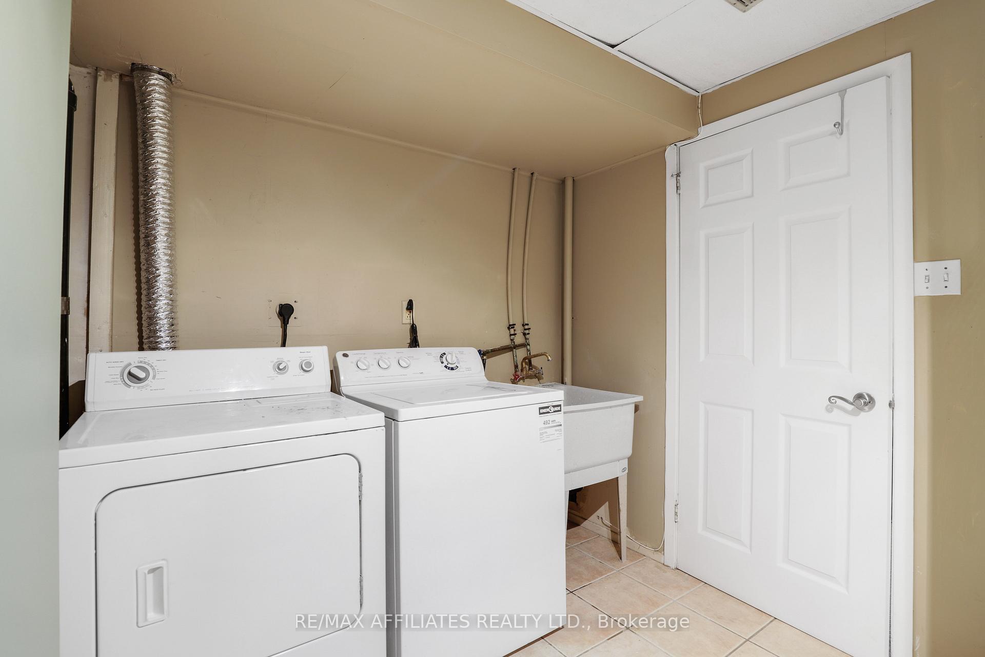 Photo 31 of 593 Latour Crescent, Ottawa, Fallingbrook/Gardenway South — HOMEH