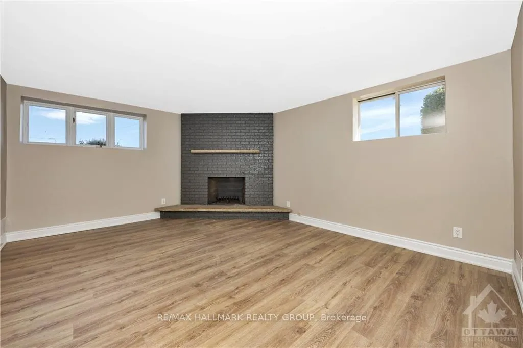Photo 3 of Unit 2, 2850 Trim Road, Ottawa, Navan — HOMEH