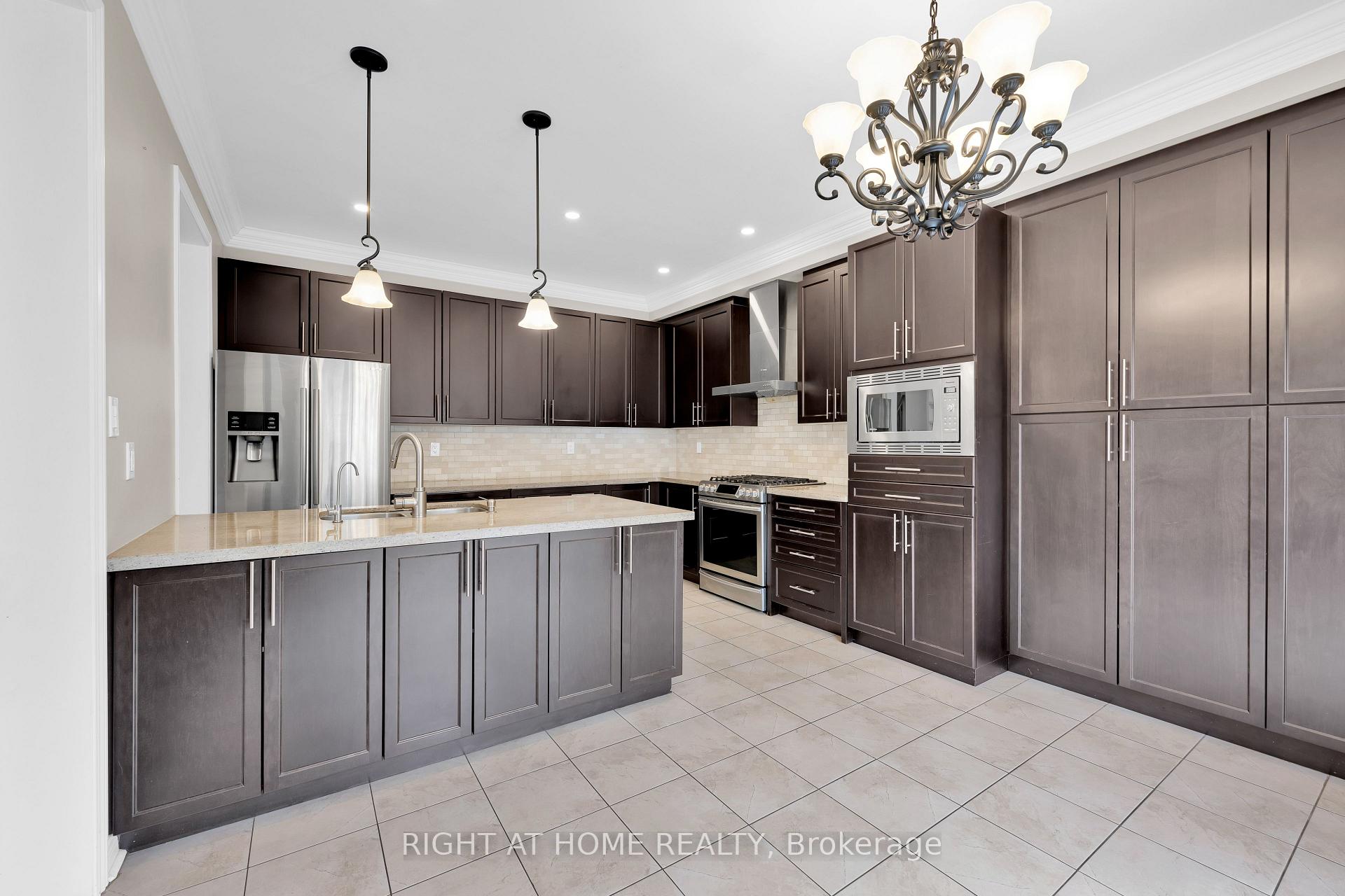Photo 31 of 1445 Laurier Avenue, Milton, Clarke — HOMEH
