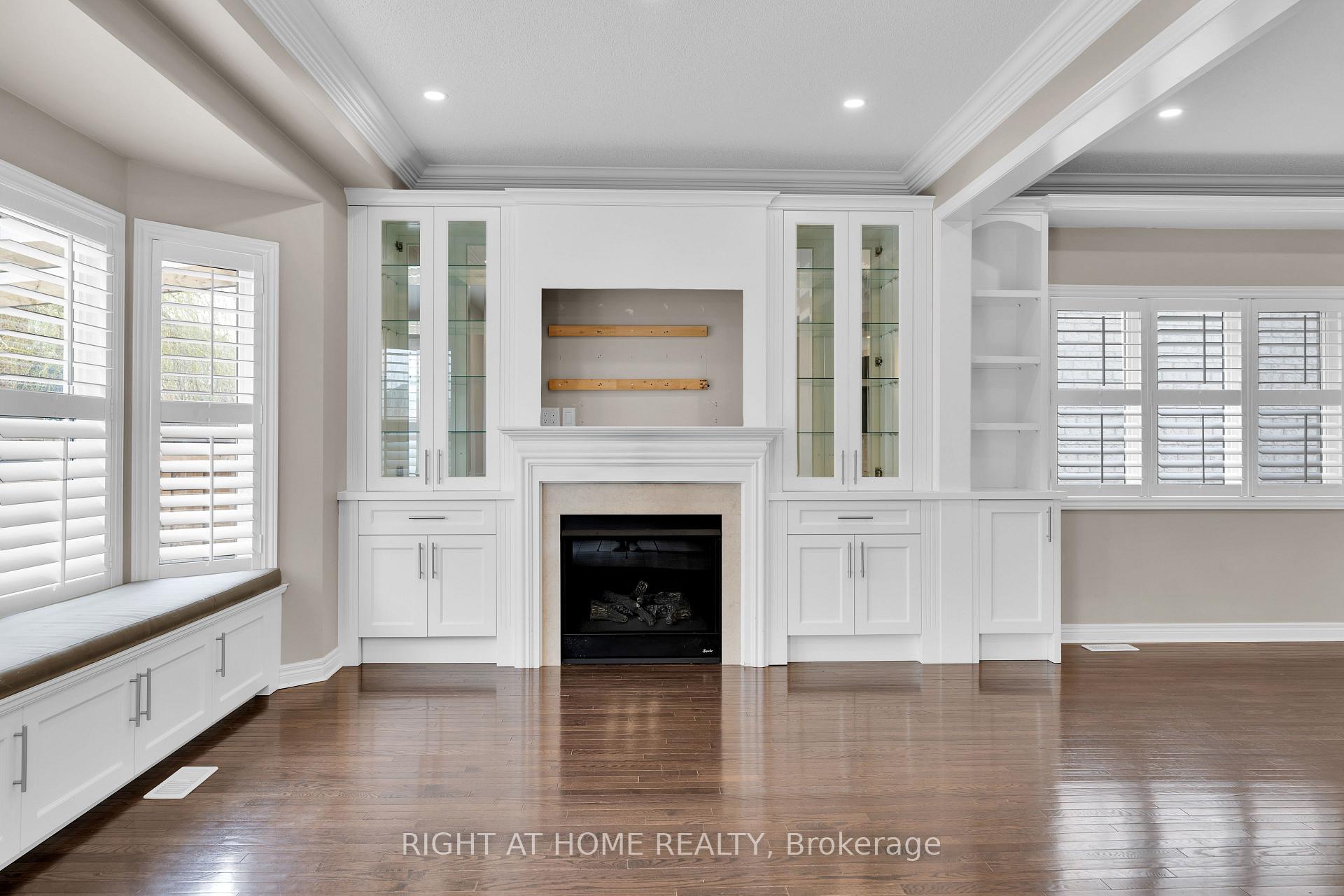 Photo 5 of 1445 Laurier Avenue, Milton, Clarke — HOMEH