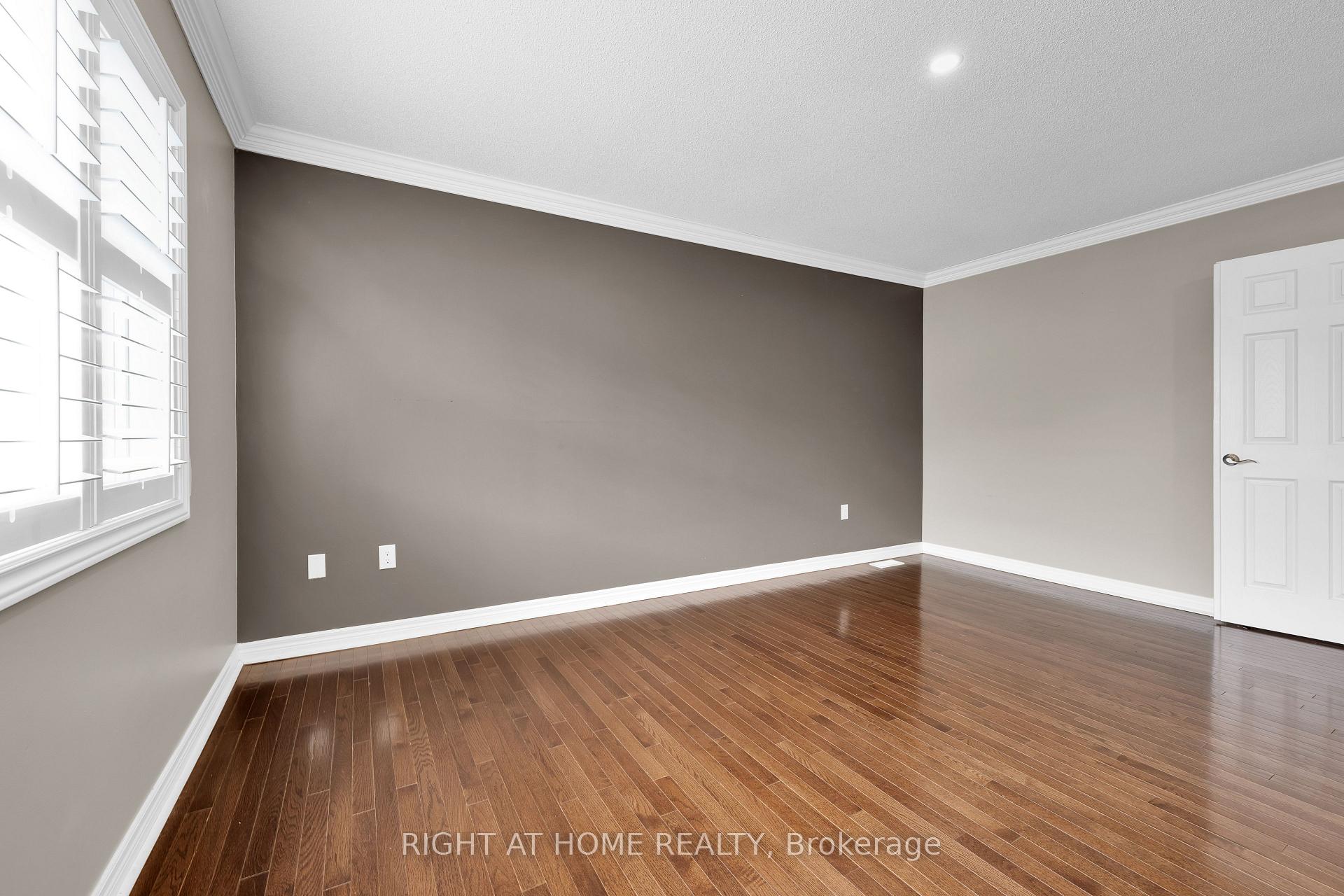 Photo 36 of 1445 Laurier Avenue, Milton, Clarke — HOMEH