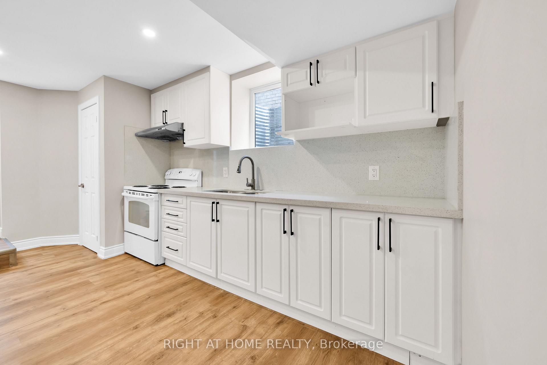 Photo 15 of 1445 Laurier Avenue, Milton, Clarke — HOMEH