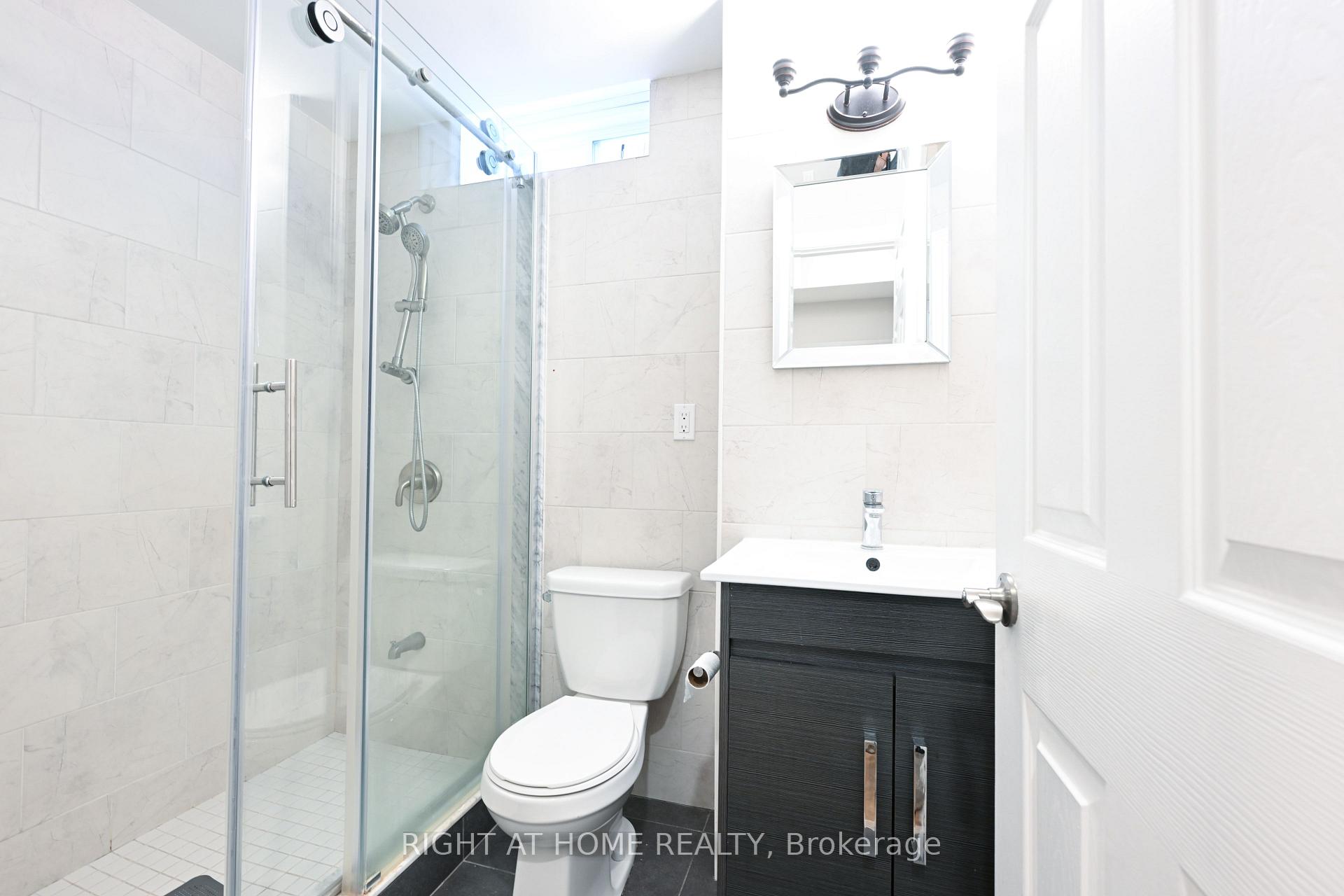 Photo 25 of 1445 Laurier Avenue, Milton, Clarke — HOMEH