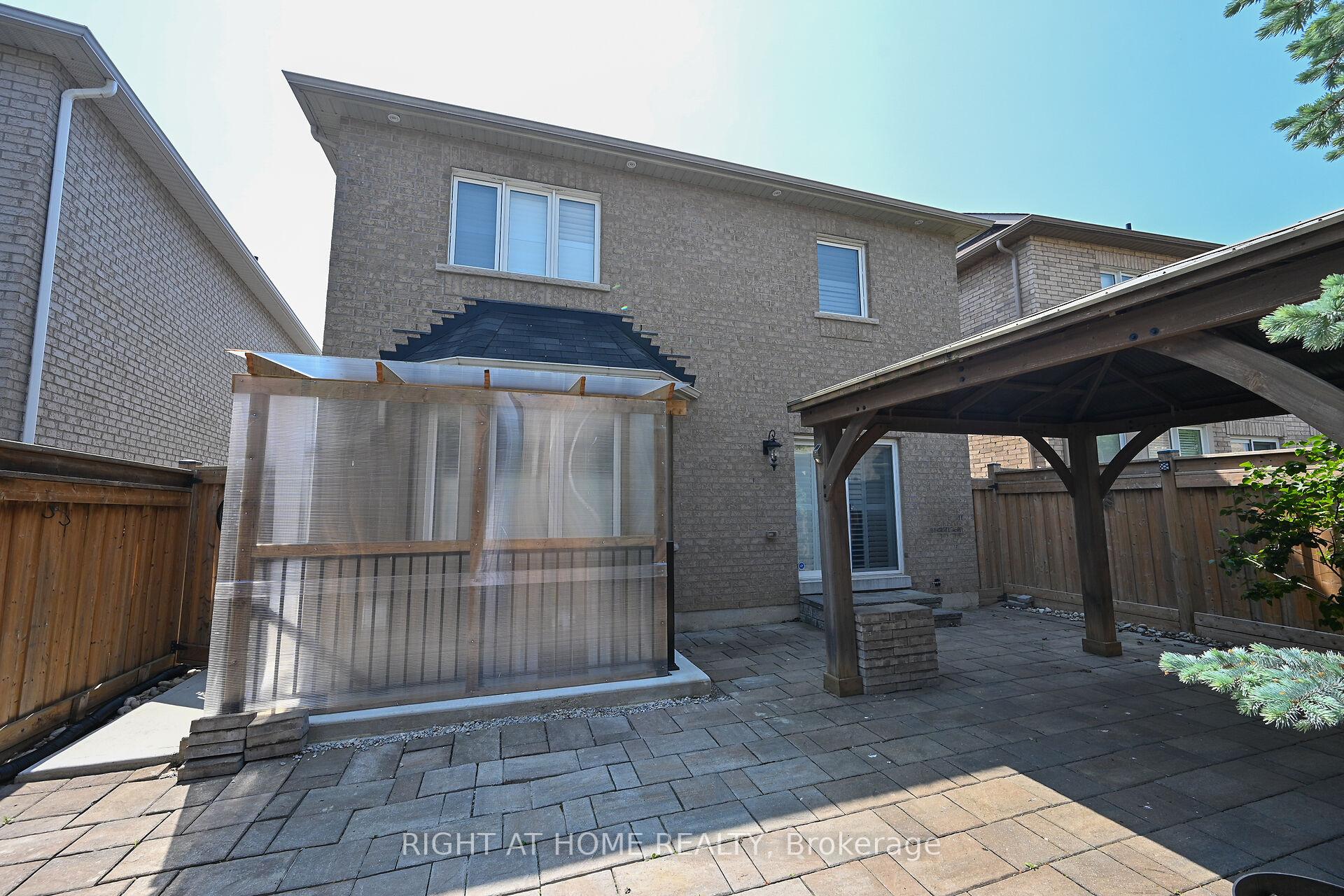 Photo 16 of 1445 Laurier Avenue, Milton, Clarke — HOMEH