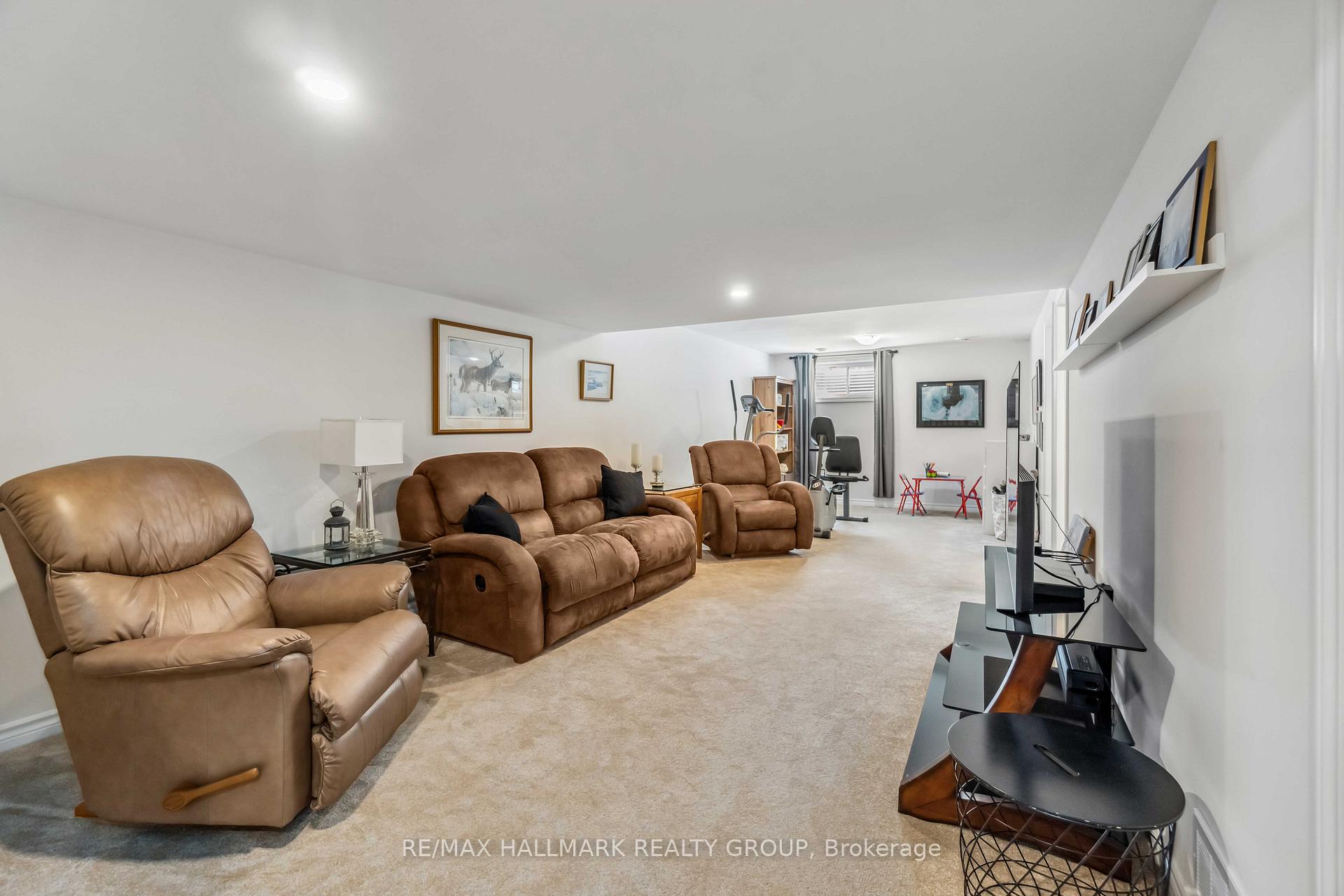 Photo 16 of 138 Tradewinds Crescent, North Grenville, North Grenville Twp (Kemptville South) — HOMEH