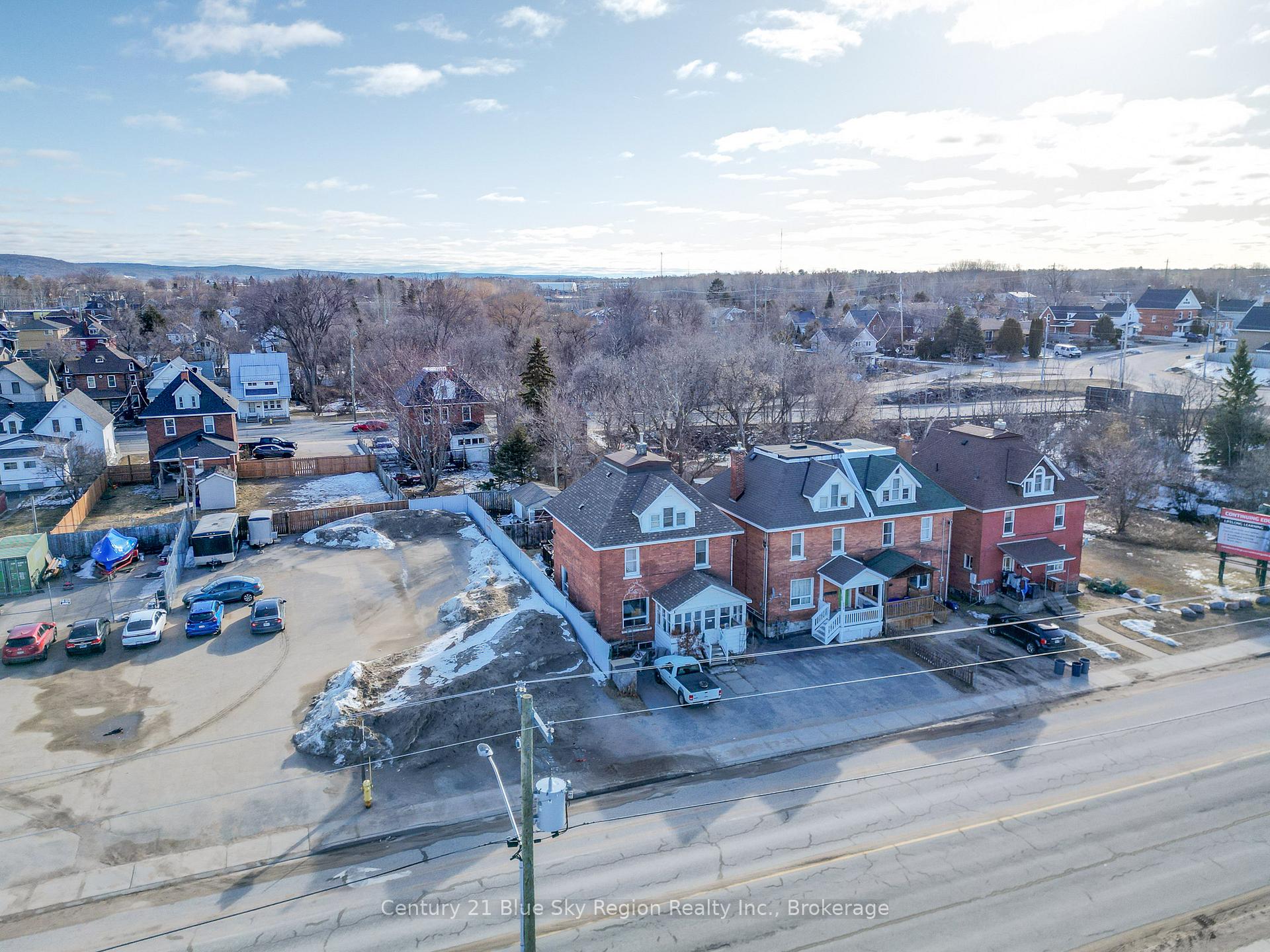 Photo 6 of 646 Main Street E, North Bay, Central — HOMEH