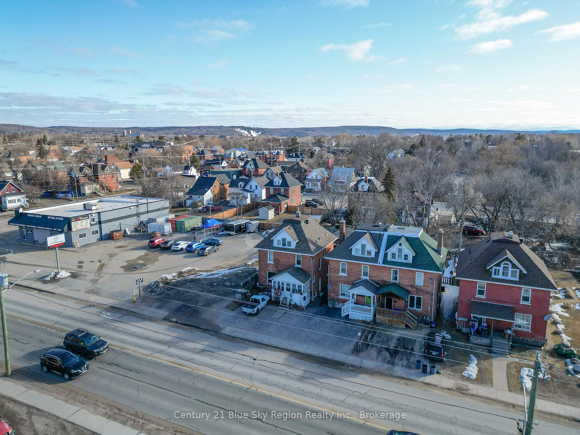 Photo 8 of 646 Main Street E, North Bay, Central — HOMEH