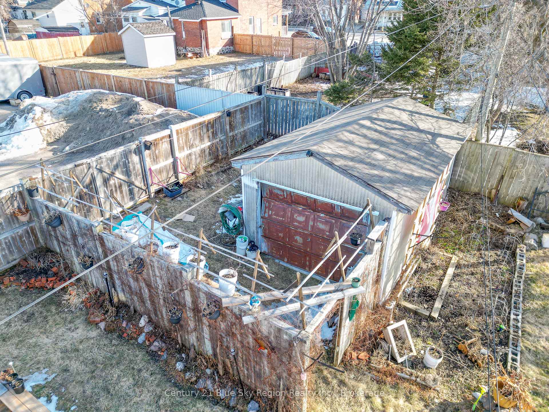 Photo 11 of 646 Main Street E, North Bay, Central — HOMEH